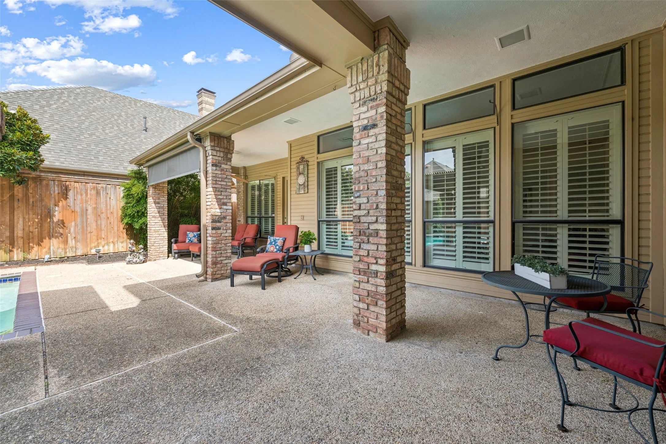 Single Family Residence For Sale in Collin County , 4428 Hollow Oak Drive, Dallas, Texas 75287, 4 Bedroom, 4 Bathroom, 2 Garage spaces, 3,605 Sqft, built in 1988, mls#21375394, Real Estate Agent in Dallas, Homes For Sale in Collin county, Homes For Sale in Dallas, Realtor in Dallas Texas, Real Estate Brokerage Independent Realty Texas, Luminita Cordes Realtor