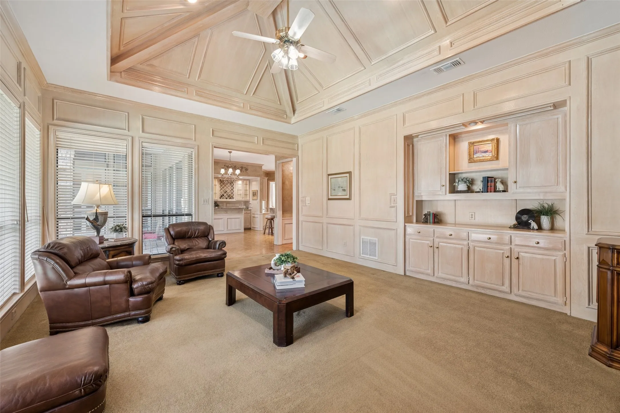 Single Family Residence For Sale in Collin County , 4428 Hollow Oak Drive, Dallas, Texas 75287, 4 Bedroom, 4 Bathroom, 2 Garage spaces, 3,605 Sqft, built in 1988, mls#21375394, Real Estate Agent in Dallas, Homes For Sale in Collin county, Homes For Sale in Dallas, Realtor in Dallas Texas, Real Estate Brokerage Independent Realty Texas, Luminita Cordes Realtor
