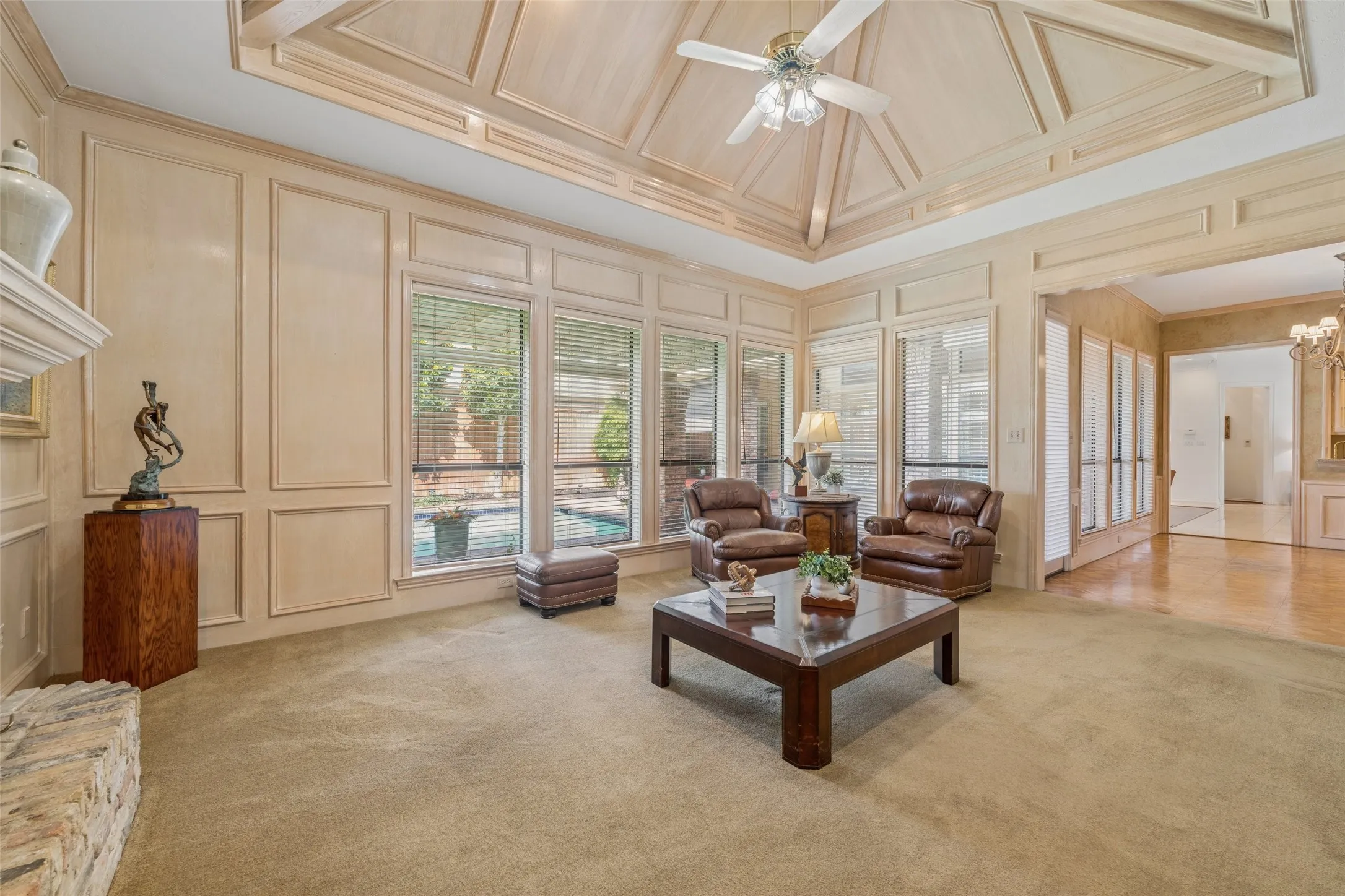 Single Family Residence For Sale in Collin County , 4428 Hollow Oak Drive, Dallas, Texas 75287, 4 Bedroom, 4 Bathroom, 2 Garage spaces, 3,605 Sqft, built in 1988, mls#21375394, Real Estate Agent in Dallas, Homes For Sale in Collin county, Homes For Sale in Dallas, Realtor in Dallas Texas, Real Estate Brokerage Independent Realty Texas, Luminita Cordes Realtor