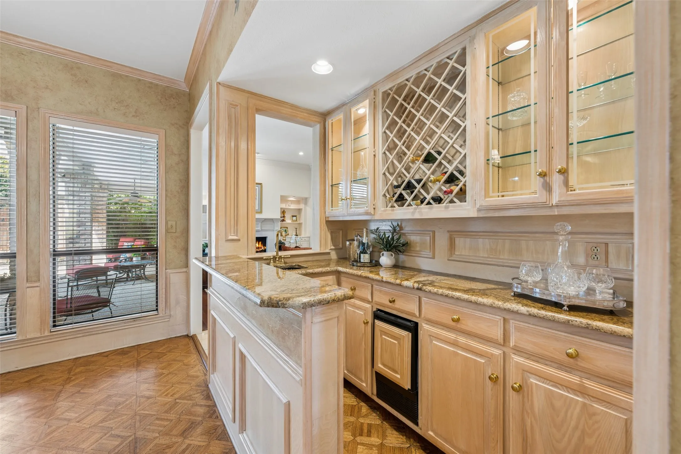 Single Family Residence For Sale in Collin County , 4428 Hollow Oak Drive, Dallas, Texas 75287, 4 Bedroom, 4 Bathroom, 2 Garage spaces, 3,605 Sqft, built in 1988, mls#21375394, Real Estate Agent in Dallas, Homes For Sale in Collin county, Homes For Sale in Dallas, Realtor in Dallas Texas, Real Estate Brokerage Independent Realty Texas, Luminita Cordes Realtor