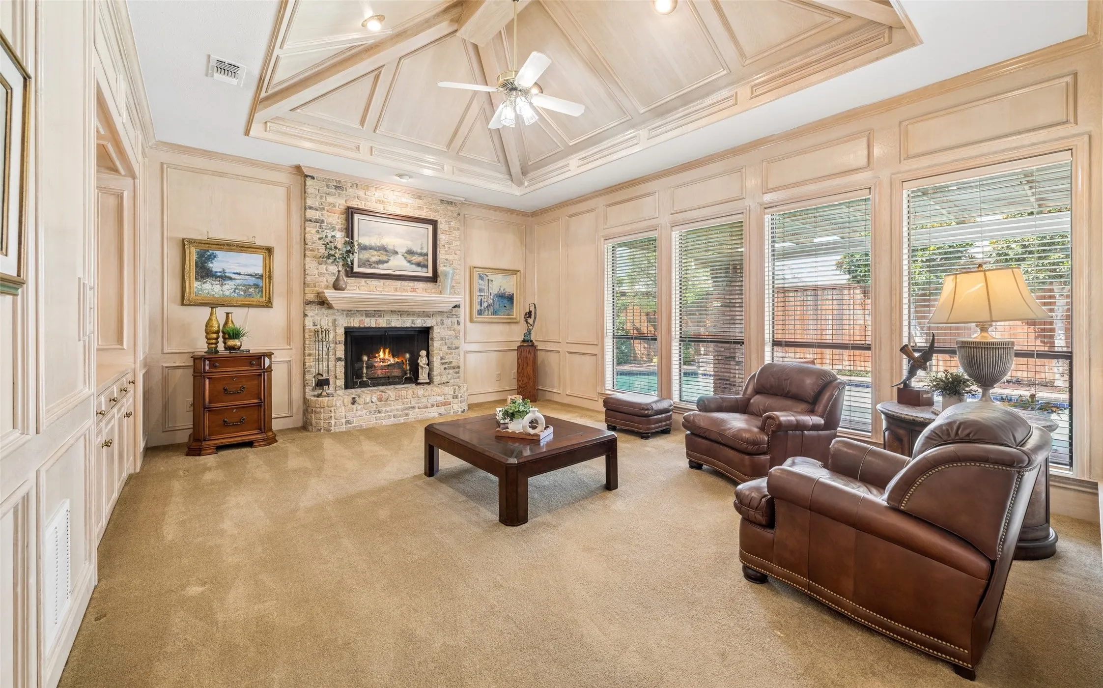 Single Family Residence For Sale in Collin County , 4428 Hollow Oak Drive, Dallas, Texas 75287, 4 Bedroom, 4 Bathroom, 2 Garage spaces, 3,605 Sqft, built in 1988, mls#21375394, Real Estate Agent in Dallas, Homes For Sale in Collin county, Homes For Sale in Dallas, Realtor in Dallas Texas, Real Estate Brokerage Independent Realty Texas, Luminita Cordes Realtor