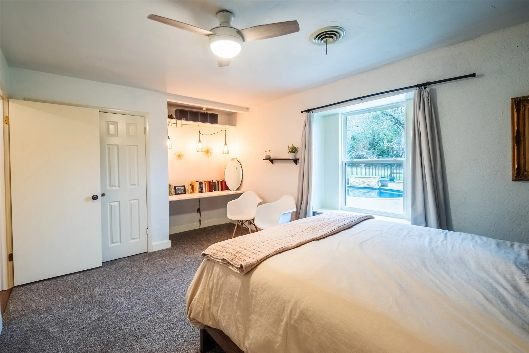 Single Family Residence For Rent in Tarrant County , 455 Love Henry Court, Southlake, Texas 76092, 4 Bedroom, 3 Bathroom, 3 Garage spaces, 3,637 Sqft, built in 1973, mls#21375287, Real Estate Agent in Southlake, Homes For Rent in Tarrant county, Homes For Rent in Southlake, Realtor in Southlake Texas, Real Estate Brokerage Independent Realty Texas, Luminita Cordes Realtor