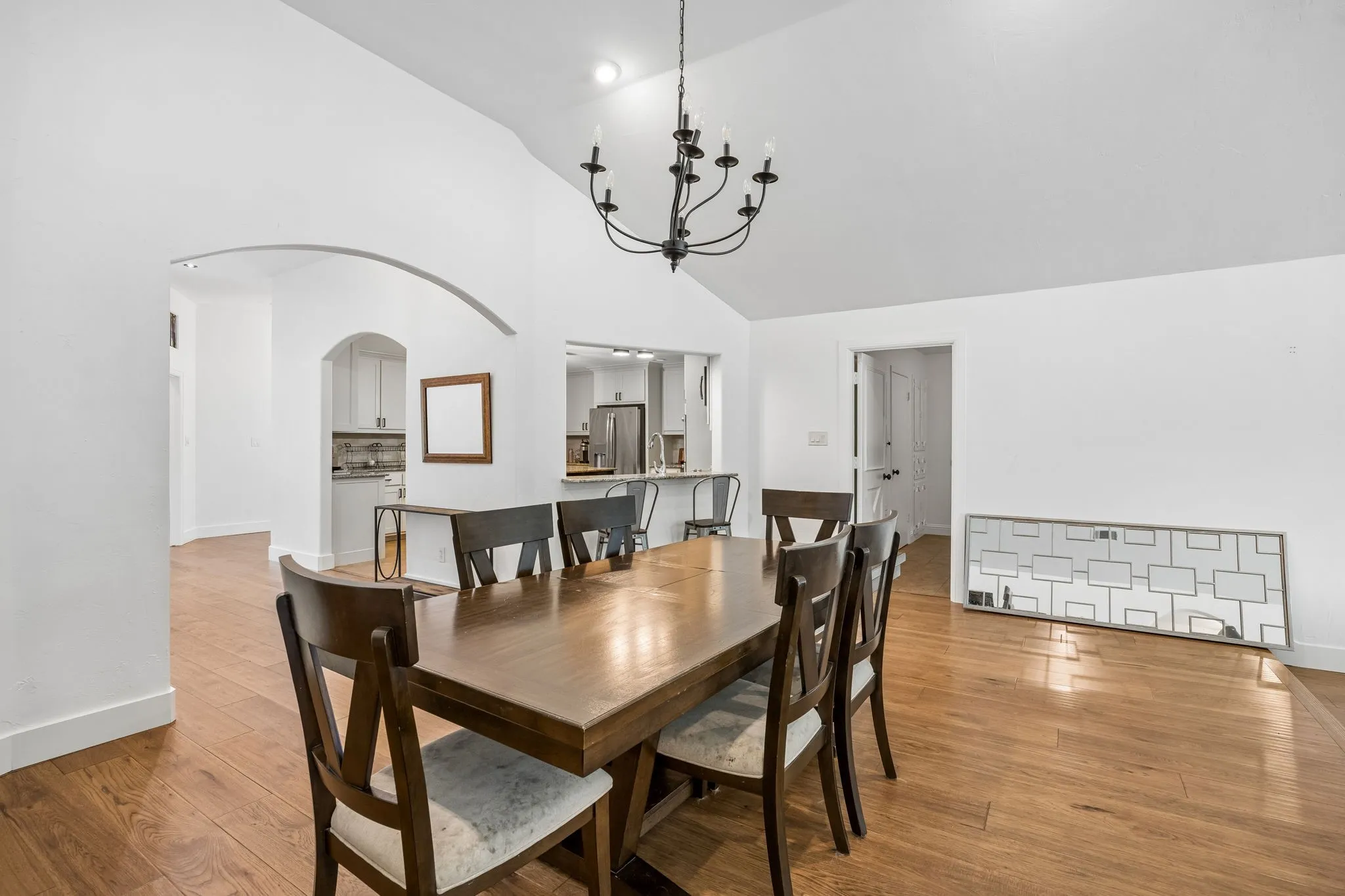 Single Family Residence For Rent in Tarrant County , 455 Love Henry Court, Southlake, Texas 76092, 4 Bedroom, 3 Bathroom, 3 Garage spaces, 3,637 Sqft, built in 1973, mls#21375287, Real Estate Agent in Southlake, Homes For Rent in Tarrant county, Homes For Rent in Southlake, Realtor in Southlake Texas, Real Estate Brokerage Independent Realty Texas, Luminita Cordes Realtor