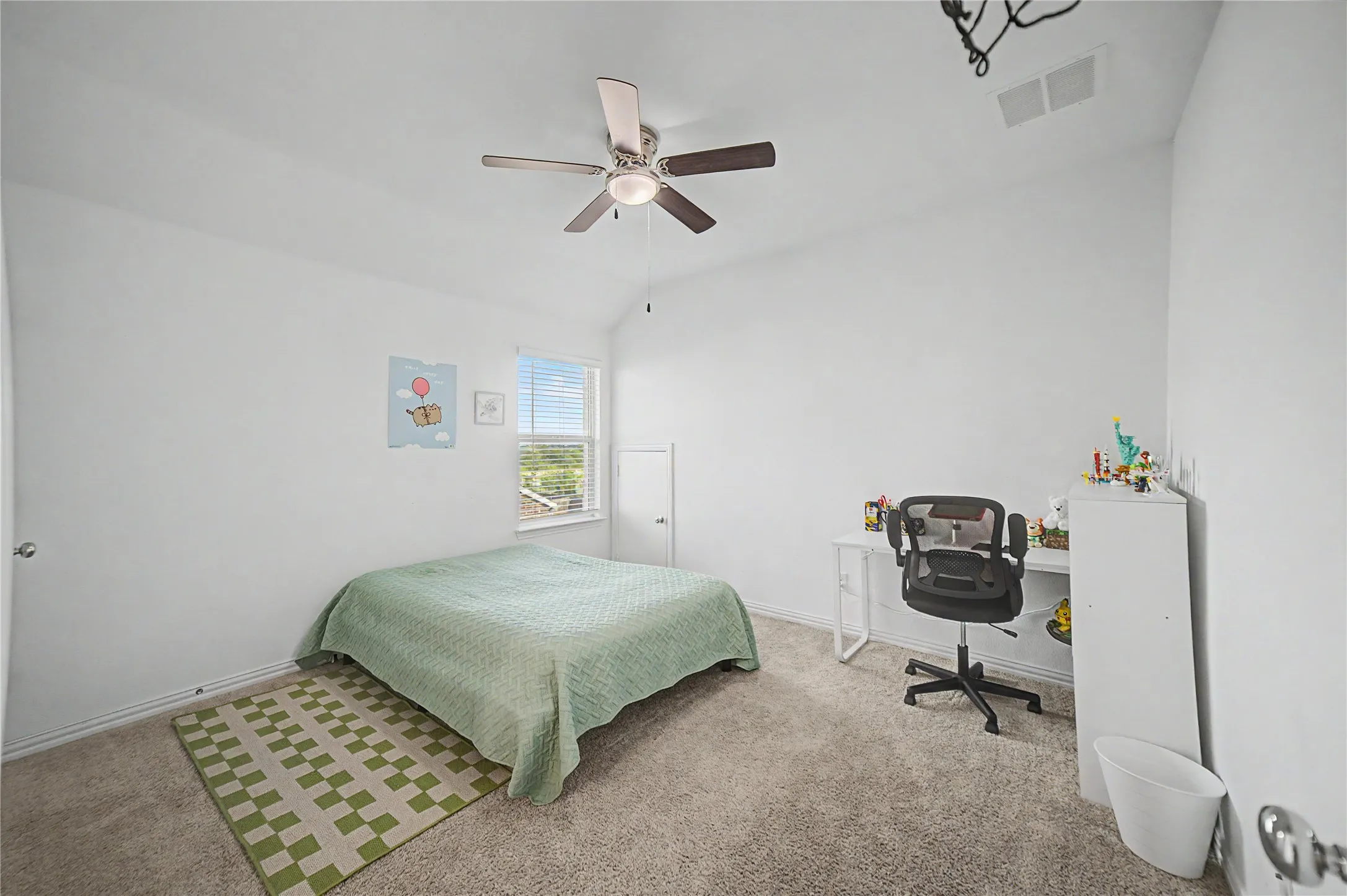 Single Family Residence For Sale in Collin County , 10011 Sovereign Drive, Frisco, Texas 75035, 4 Bedroom, 4 Bathroom, 2 Garage spaces, 3,183 Sqft, built in 2021, mls#21376498, Real Estate Agent in Frisco, Homes For Sale in Collin county, Homes For Sale in Frisco, Realtor in Frisco Texas, Real Estate Brokerage Independent Realty Texas, Luminita Cordes Realtor