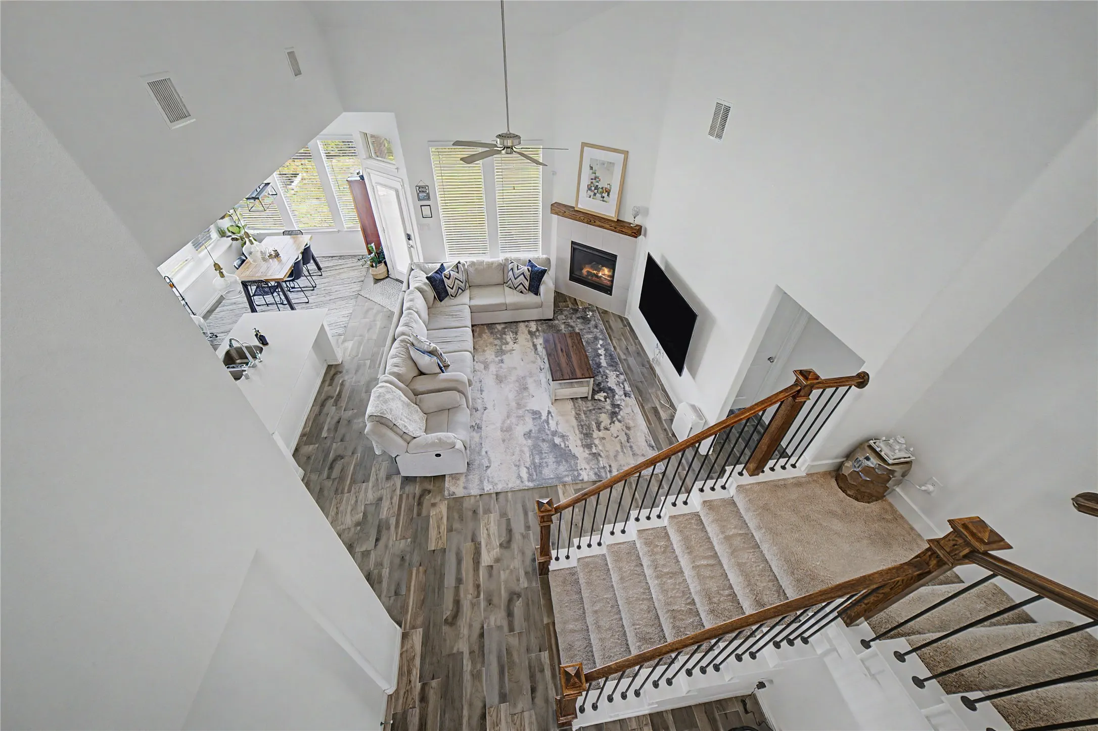 Single Family Residence For Sale in Collin County , 10011 Sovereign Drive, Frisco, Texas 75035, 4 Bedroom, 4 Bathroom, 2 Garage spaces, 3,183 Sqft, built in 2021, mls#21376498, Real Estate Agent in Frisco, Homes For Sale in Collin county, Homes For Sale in Frisco, Realtor in Frisco Texas, Real Estate Brokerage Independent Realty Texas, Luminita Cordes Realtor