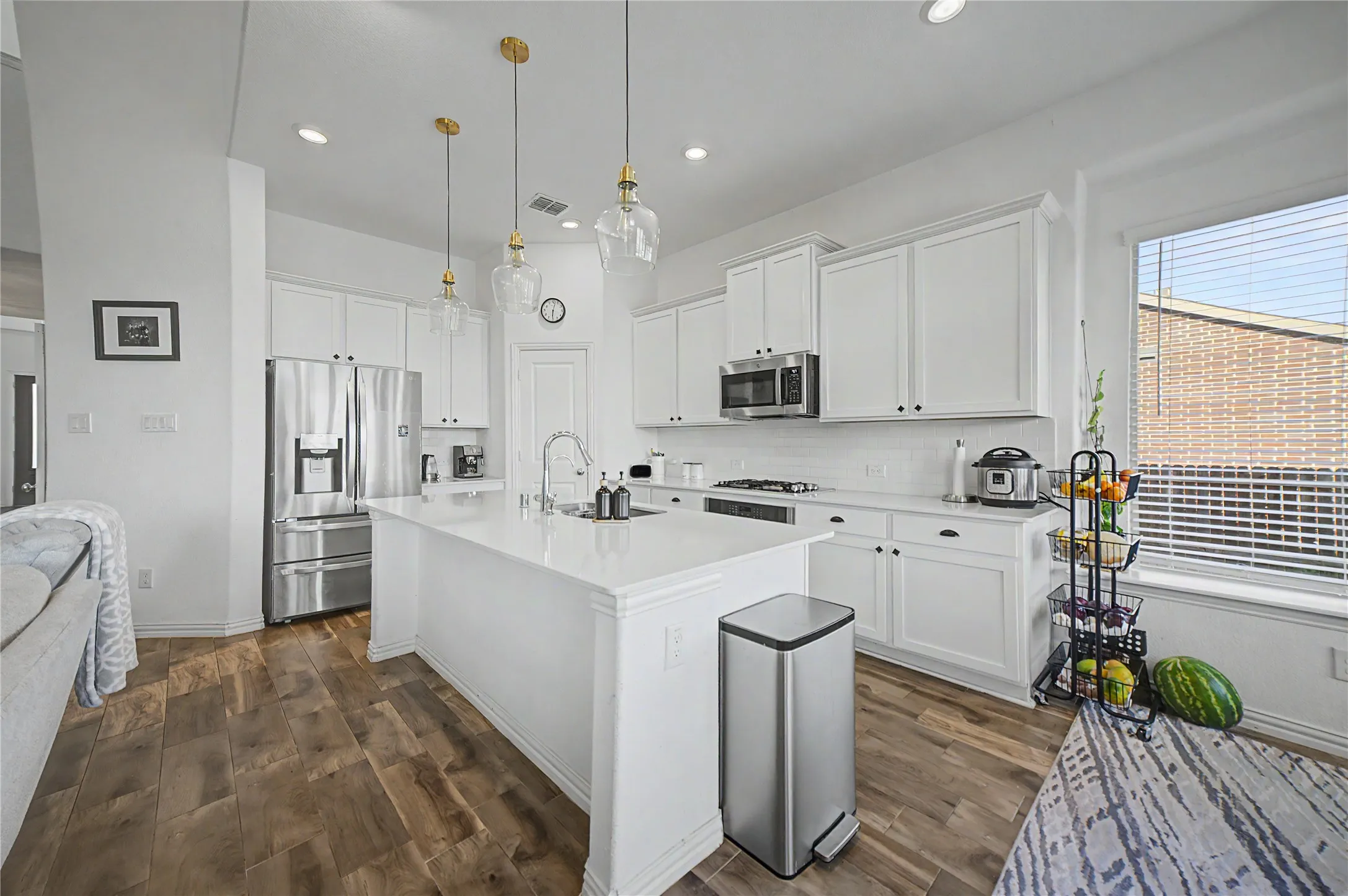 Single Family Residence For Sale in Collin County , 10011 Sovereign Drive, Frisco, Texas 75035, 4 Bedroom, 4 Bathroom, 2 Garage spaces, 3,183 Sqft, built in 2021, mls#21376498, Real Estate Agent in Frisco, Homes For Sale in Collin county, Homes For Sale in Frisco, Realtor in Frisco Texas, Real Estate Brokerage Independent Realty Texas, Luminita Cordes Realtor