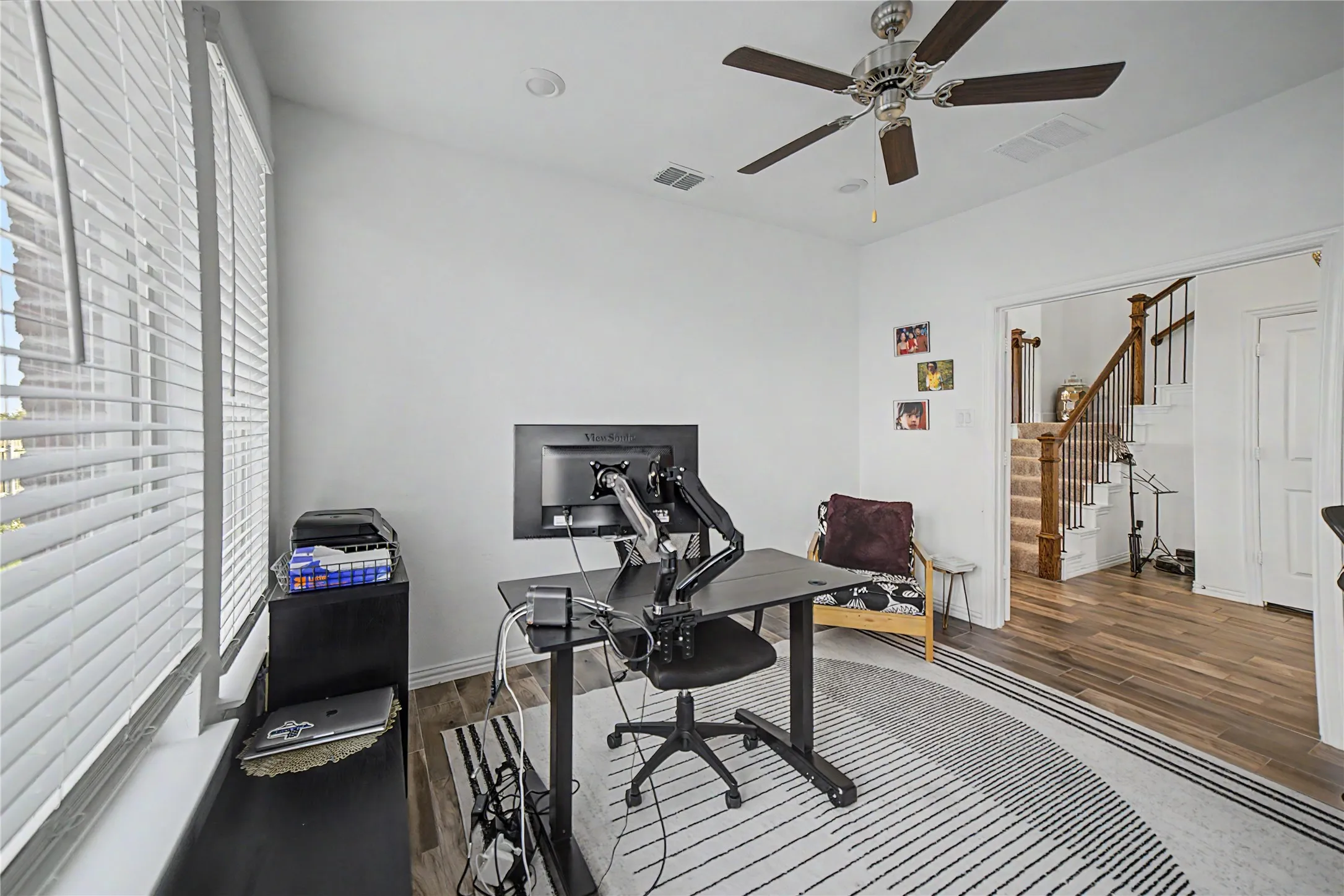 Single Family Residence For Sale in Collin County , 10011 Sovereign Drive, Frisco, Texas 75035, 4 Bedroom, 4 Bathroom, 2 Garage spaces, 3,183 Sqft, built in 2021, mls#21376498, Real Estate Agent in Frisco, Homes For Sale in Collin county, Homes For Sale in Frisco, Realtor in Frisco Texas, Real Estate Brokerage Independent Realty Texas, Luminita Cordes Realtor