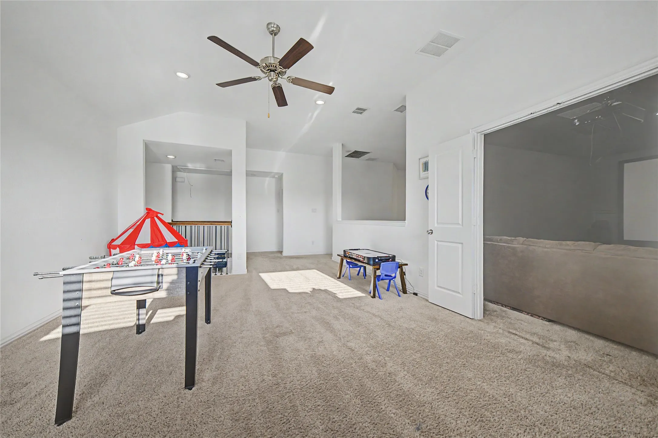 Single Family Residence For Sale in Collin County , 10011 Sovereign Drive, Frisco, Texas 75035, 4 Bedroom, 4 Bathroom, 2 Garage spaces, 3,183 Sqft, built in 2021, mls#21376498, Real Estate Agent in Frisco, Homes For Sale in Collin county, Homes For Sale in Frisco, Realtor in Frisco Texas, Real Estate Brokerage Independent Realty Texas, Luminita Cordes Realtor