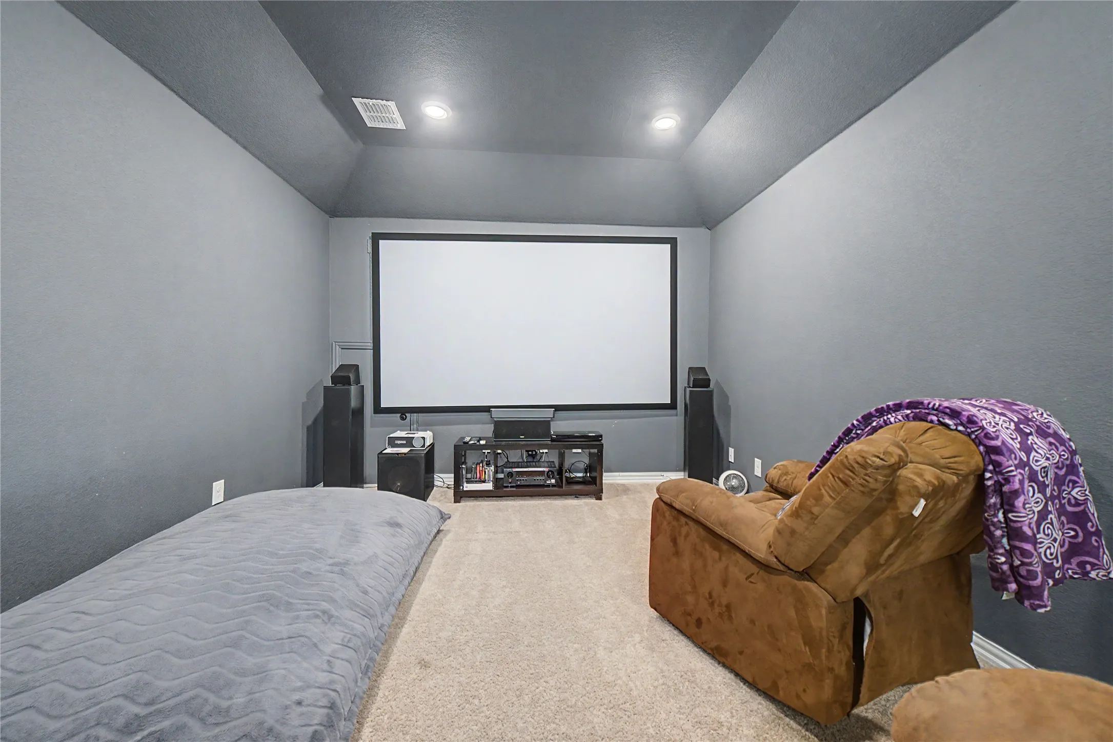 Single Family Residence For Sale in Collin County , 10011 Sovereign Drive, Frisco, Texas 75035, 4 Bedroom, 4 Bathroom, 2 Garage spaces, 3,183 Sqft, built in 2021, mls#21376498, Real Estate Agent in Frisco, Homes For Sale in Collin county, Homes For Sale in Frisco, Realtor in Frisco Texas, Real Estate Brokerage Independent Realty Texas, Luminita Cordes Realtor