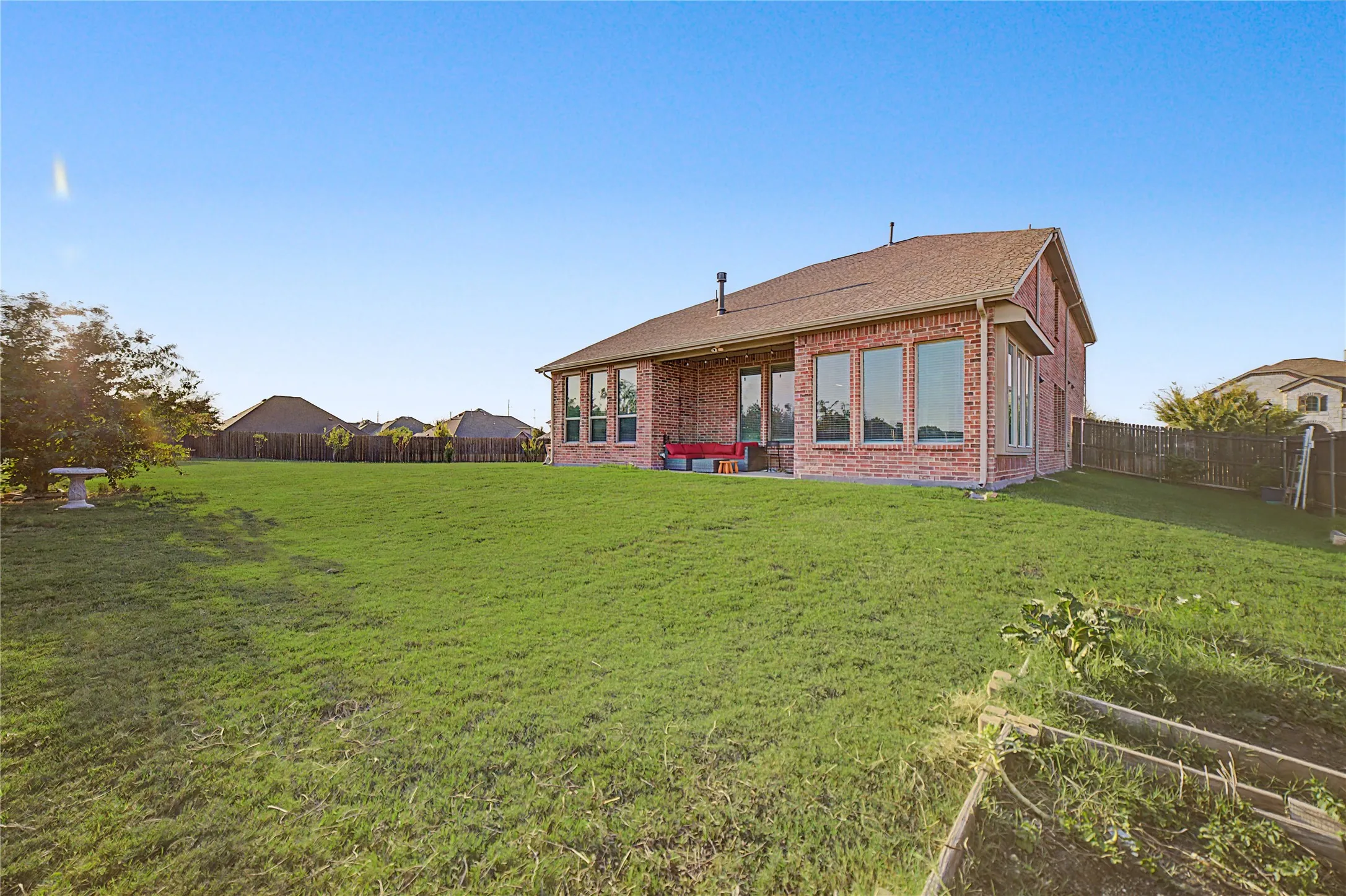 Single Family Residence For Sale in Collin County , 10011 Sovereign Drive, Frisco, Texas 75035, 4 Bedroom, 4 Bathroom, 2 Garage spaces, 3,183 Sqft, built in 2021, mls#21376498, Real Estate Agent in Frisco, Homes For Sale in Collin county, Homes For Sale in Frisco, Realtor in Frisco Texas, Real Estate Brokerage Independent Realty Texas, Luminita Cordes Realtor