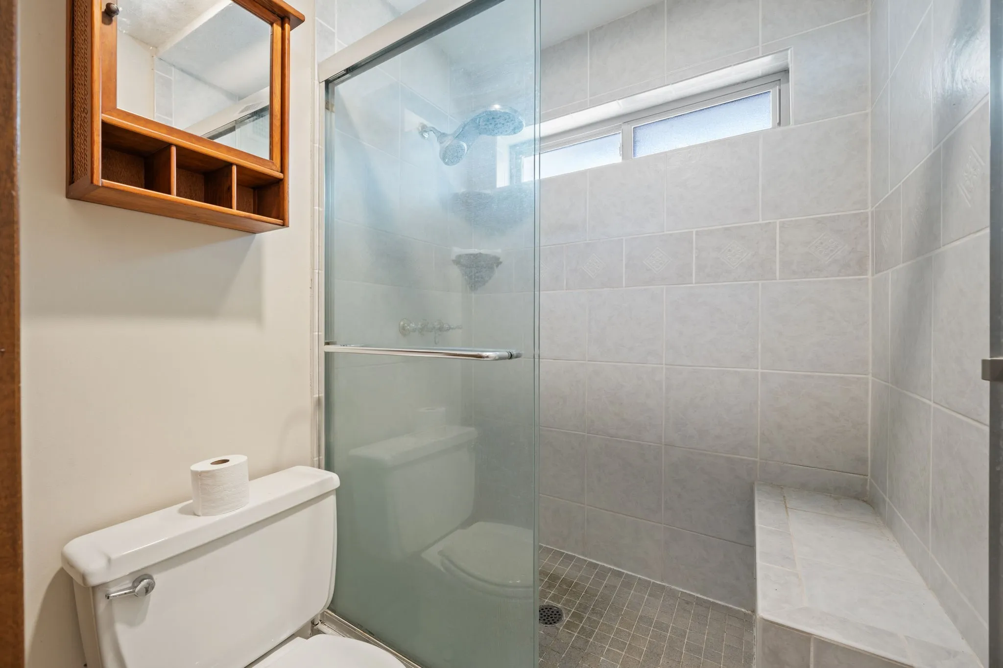 Single Family Residence For Sale in Dallas County , 2702 Wagonwheel Drive, Carrollton, Texas 75006, 4 Bedroom, 3 Bathroom, 2 Garage spaces, 2,493 Sqft, built in 1974, mls#21376175, Real Estate Agent in Carrollton, Homes For Sale in Dallas county, Homes For Sale in Carrollton, Realtor in Carrollton Texas, Real Estate Brokerage Independent Realty Texas, Luminita Cordes Realtor