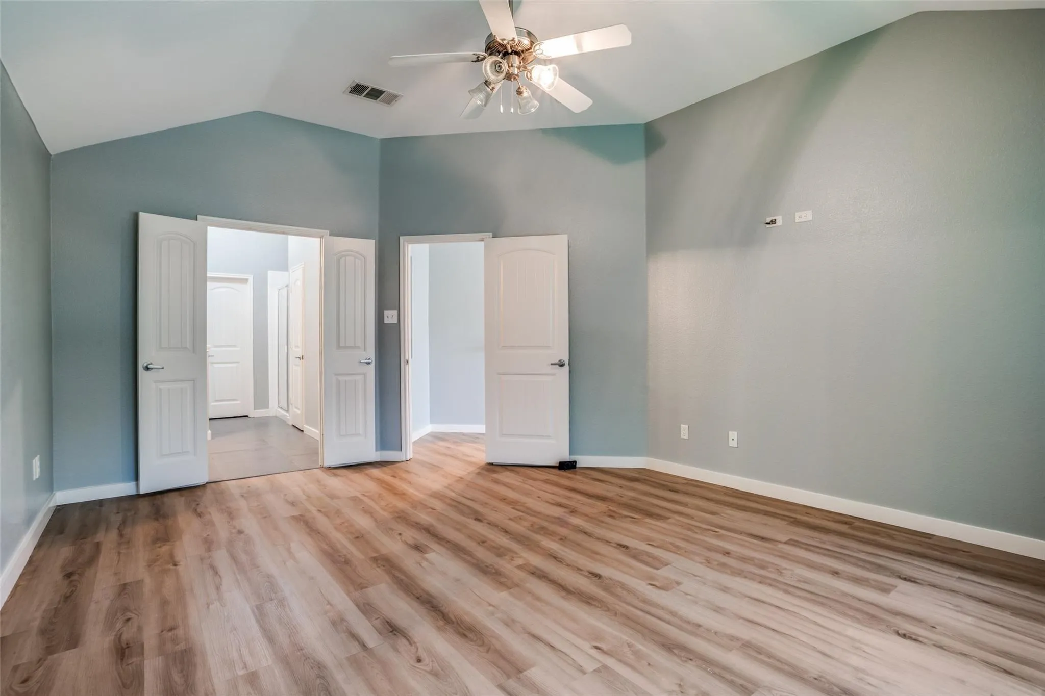 Single Family Residence For Rent in Collin County , 3925 La Tierra Linda Trail, Mc Kinney, Texas 75070, 3 Bedroom, 2 Bathroom, 2 Garage spaces, 1,919 Sqft, built in 2006, mls#21374944, Real Estate Agent in Mc Kinney, Homes For Rent in Collin county, Homes For Rent in Mc Kinney, Realtor in Mc Kinney Texas, Real Estate Brokerage Independent Realty Texas, Luminita Cordes Realtor