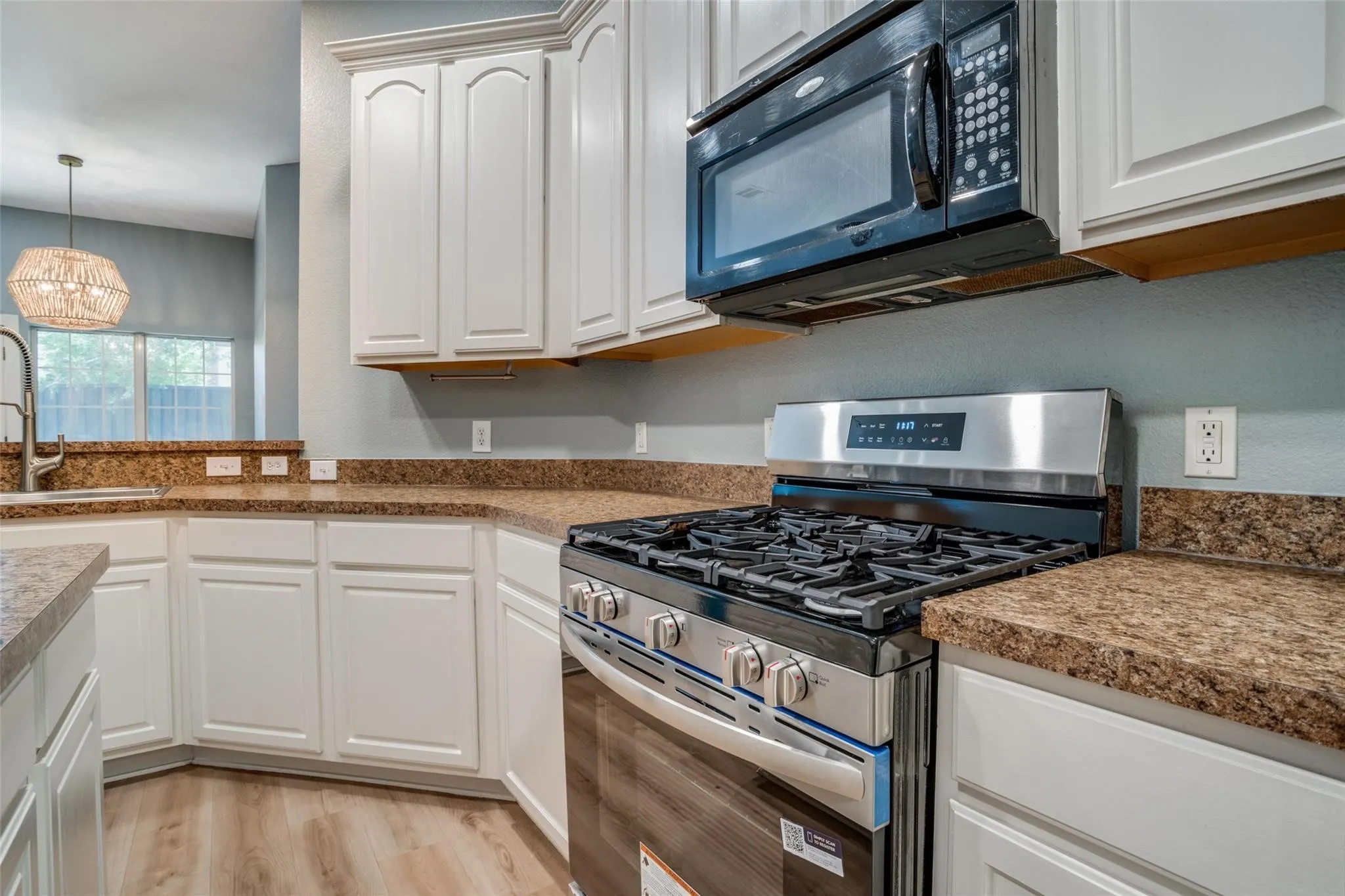 Single Family Residence For Rent in Collin County , 3925 La Tierra Linda Trail, Mc Kinney, Texas 75070, 3 Bedroom, 2 Bathroom, 2 Garage spaces, 1,919 Sqft, built in 2006, mls#21374944, Real Estate Agent in Mc Kinney, Homes For Rent in Collin county, Homes For Rent in Mc Kinney, Realtor in Mc Kinney Texas, Real Estate Brokerage Independent Realty Texas, Luminita Cordes Realtor