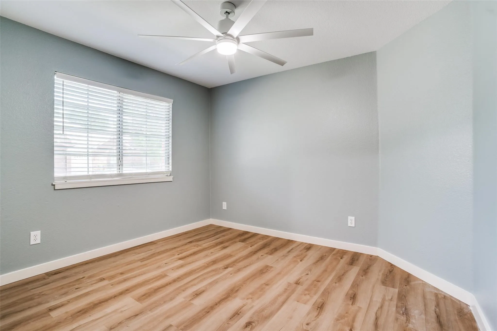Single Family Residence For Rent in Collin County , 3925 La Tierra Linda Trail, Mc Kinney, Texas 75070, 3 Bedroom, 2 Bathroom, 2 Garage spaces, 1,919 Sqft, built in 2006, mls#21374944, Real Estate Agent in Mc Kinney, Homes For Rent in Collin county, Homes For Rent in Mc Kinney, Realtor in Mc Kinney Texas, Real Estate Brokerage Independent Realty Texas, Luminita Cordes Realtor