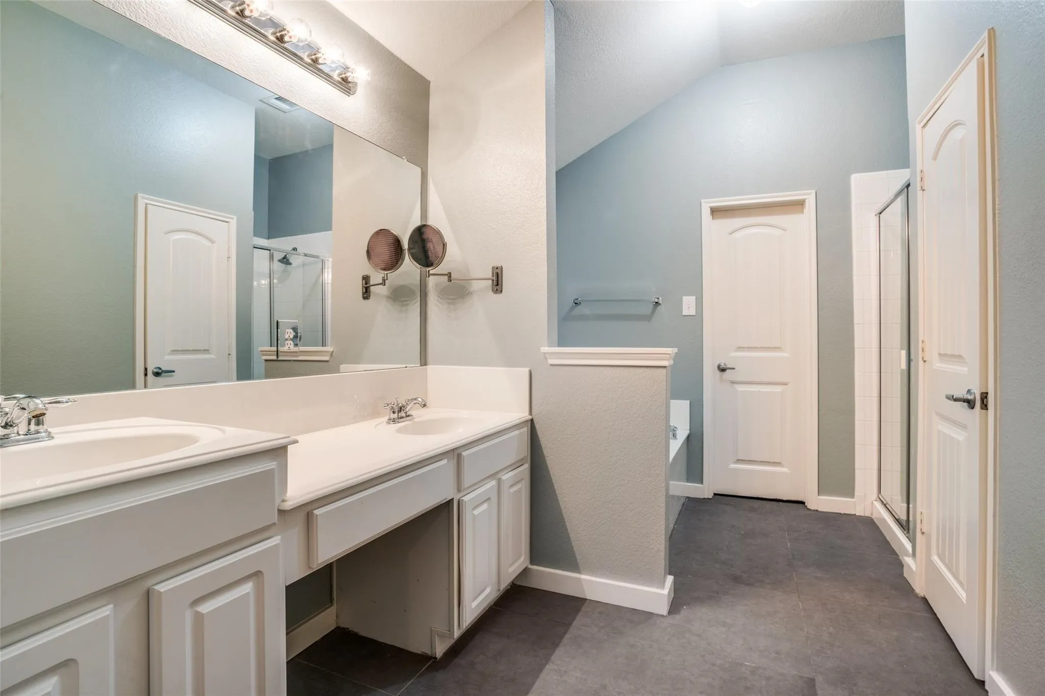 Single Family Residence For Rent in Collin County , 3925 La Tierra Linda Trail, Mc Kinney, Texas 75070, 3 Bedroom, 2 Bathroom, 2 Garage spaces, 1,919 Sqft, built in 2006, mls#21374944, Real Estate Agent in Mc Kinney, Homes For Rent in Collin county, Homes For Rent in Mc Kinney, Realtor in Mc Kinney Texas, Real Estate Brokerage Independent Realty Texas, Luminita Cordes Realtor