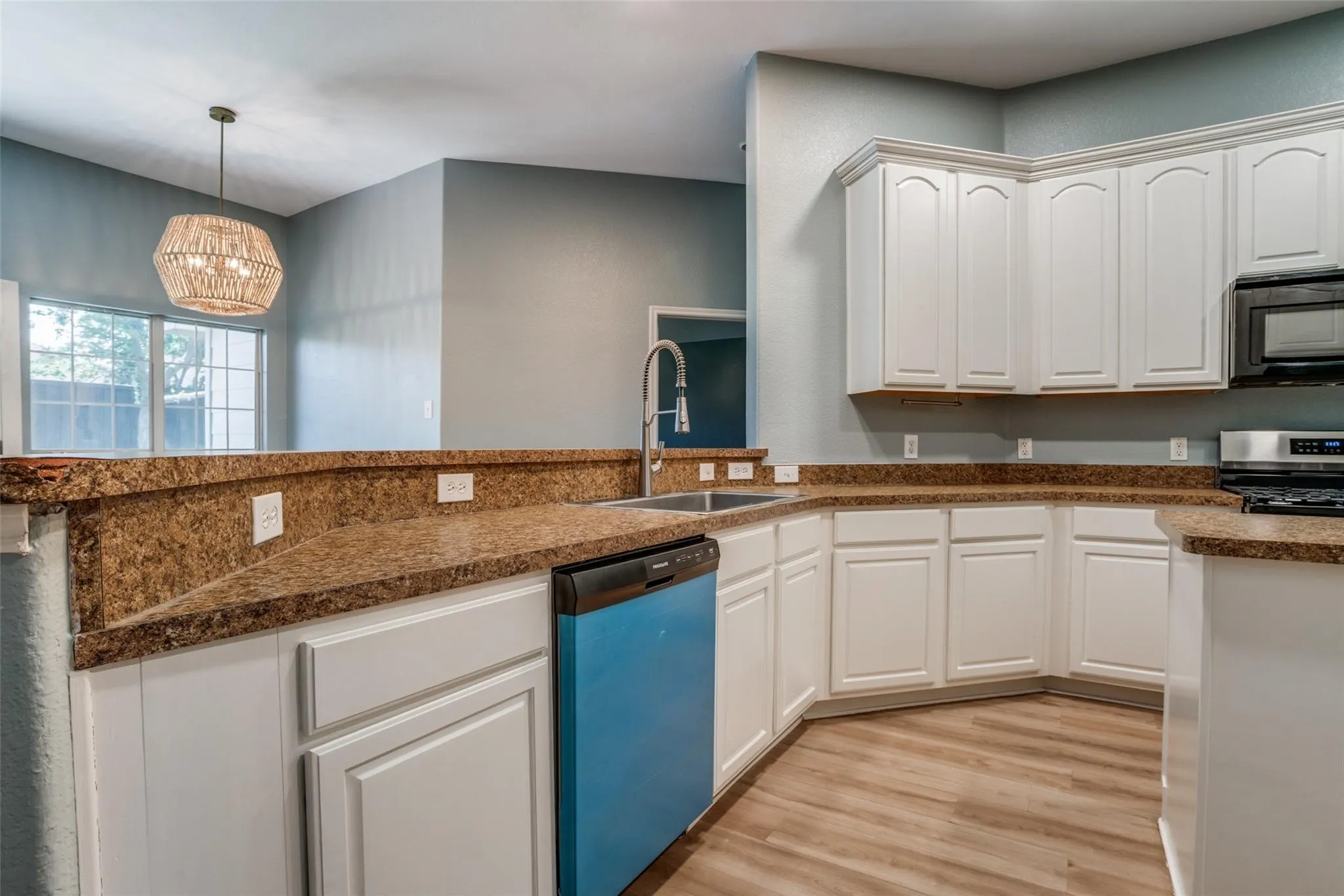 Single Family Residence For Rent in Collin County , 3925 La Tierra Linda Trail, Mc Kinney, Texas 75070, 3 Bedroom, 2 Bathroom, 2 Garage spaces, 1,919 Sqft, built in 2006, mls#21374944, Real Estate Agent in Mc Kinney, Homes For Rent in Collin county, Homes For Rent in Mc Kinney, Realtor in Mc Kinney Texas, Real Estate Brokerage Independent Realty Texas, Luminita Cordes Realtor