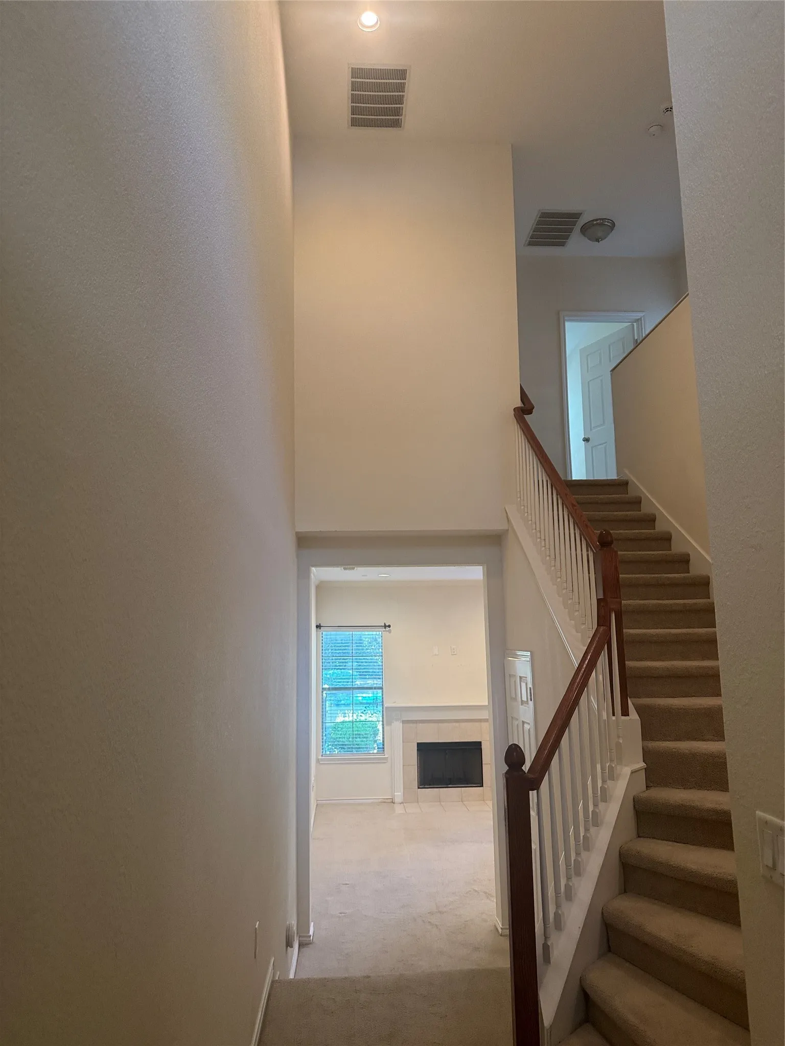 Townhouse For Rent in Dallas County , 2003 Garden View Lane, Richardson, Texas 75080, 3 Bedroom, 3 Bathroom, 2 Garage spaces, 1,754 Sqft, built in 2006, mls#21376521, Real Estate Agent in Richardson, Homes For Rent in Dallas county, Homes For Rent in Richardson, Realtor in Richardson Texas, Real Estate Brokerage Independent Realty Texas, Luminita Cordes Realtor