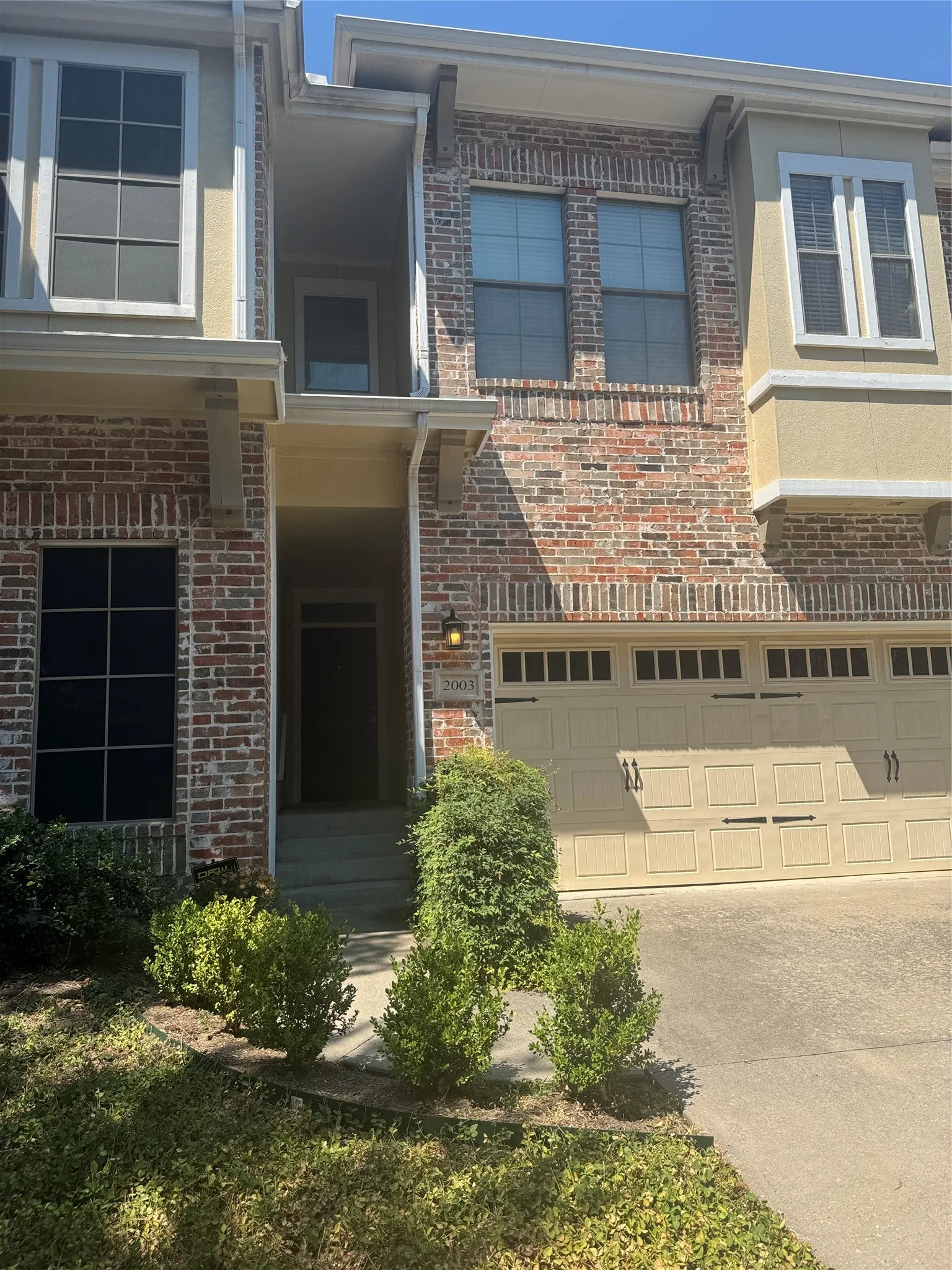 Townhouse For Rent in Dallas County , 2003 Garden View Lane, Richardson, Texas 75080, 3 Bedroom, 3 Bathroom, 2 Garage spaces, 1,754 Sqft, built in 2006, mls#21376521, Real Estate Agent in Richardson, Homes For Rent in Dallas county, Homes For Rent in Richardson, Realtor in Richardson Texas, Real Estate Brokerage Independent Realty Texas, Luminita Cordes Realtor
