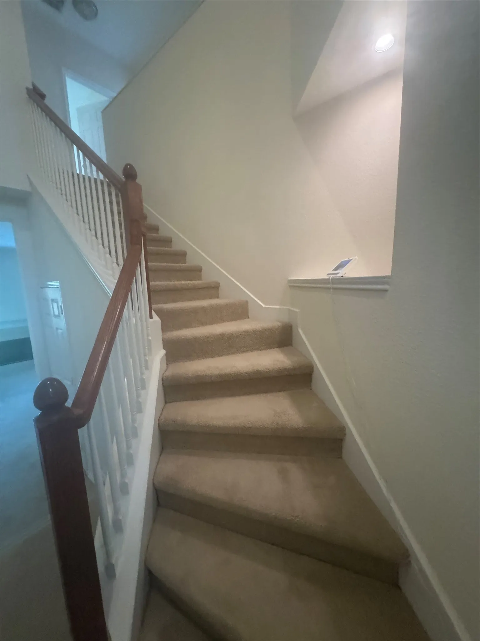 Townhouse For Rent in Dallas County , 2003 Garden View Lane, Richardson, Texas 75080, 3 Bedroom, 3 Bathroom, 2 Garage spaces, 1,754 Sqft, built in 2006, mls#21376521, Real Estate Agent in Richardson, Homes For Rent in Dallas county, Homes For Rent in Richardson, Realtor in Richardson Texas, Real Estate Brokerage Independent Realty Texas, Luminita Cordes Realtor