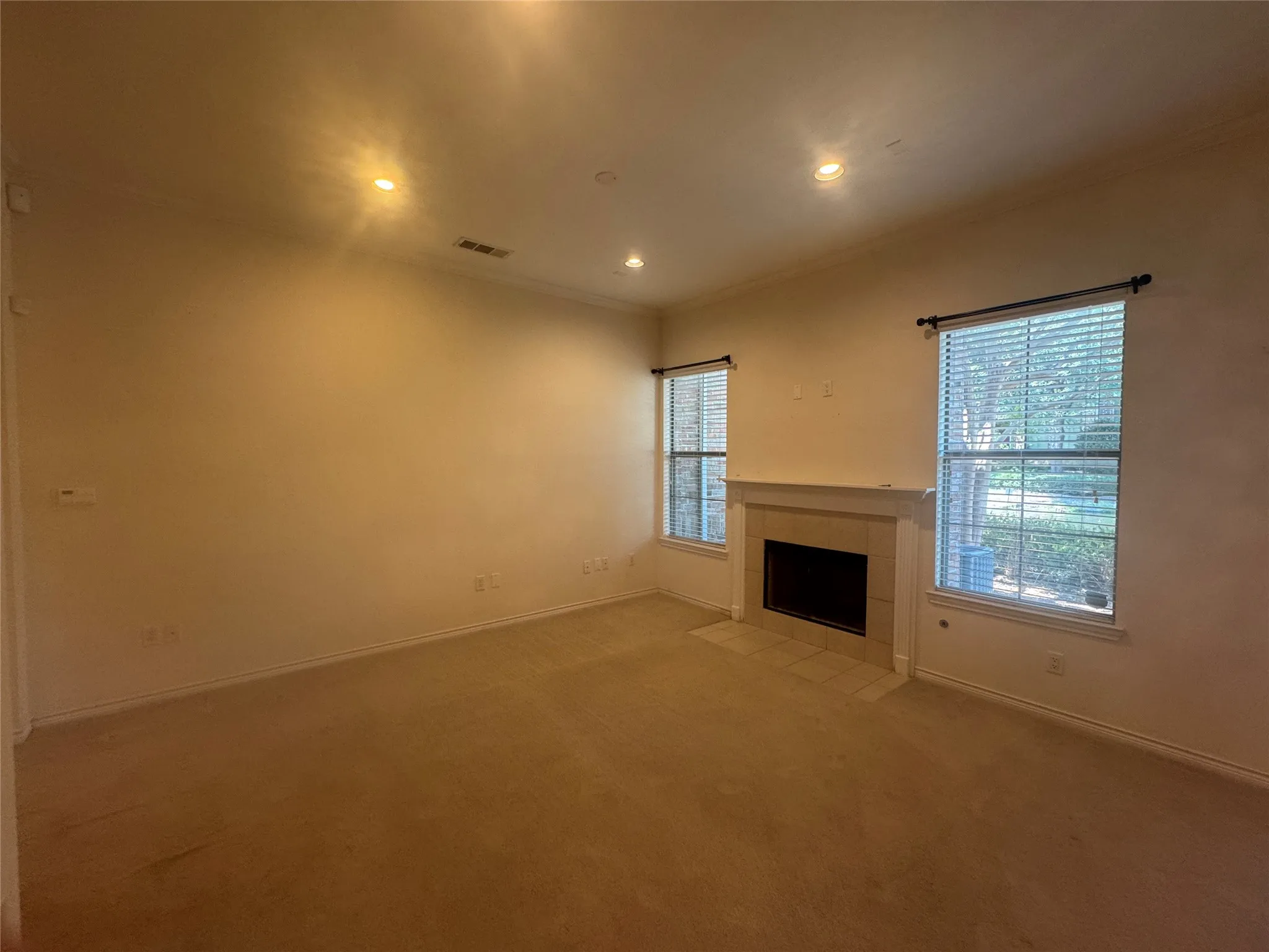 Townhouse For Rent in Dallas County , 2003 Garden View Lane, Richardson, Texas 75080, 3 Bedroom, 3 Bathroom, 2 Garage spaces, 1,754 Sqft, built in 2006, mls#21376521, Real Estate Agent in Richardson, Homes For Rent in Dallas county, Homes For Rent in Richardson, Realtor in Richardson Texas, Real Estate Brokerage Independent Realty Texas, Luminita Cordes Realtor