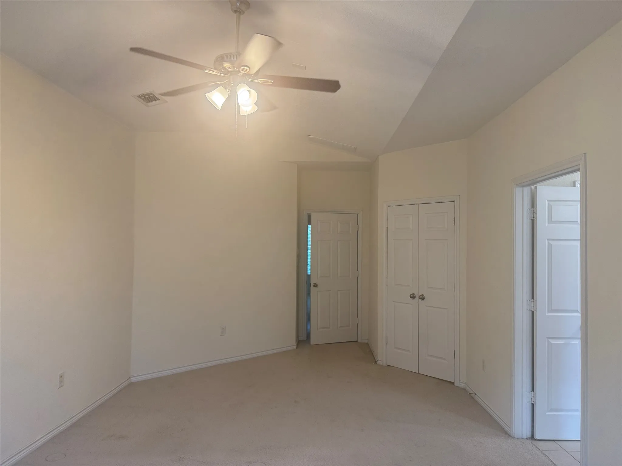 Townhouse For Rent in Dallas County , 2003 Garden View Lane, Richardson, Texas 75080, 3 Bedroom, 3 Bathroom, 2 Garage spaces, 1,754 Sqft, built in 2006, mls#21376521, Real Estate Agent in Richardson, Homes For Rent in Dallas county, Homes For Rent in Richardson, Realtor in Richardson Texas, Real Estate Brokerage Independent Realty Texas, Luminita Cordes Realtor