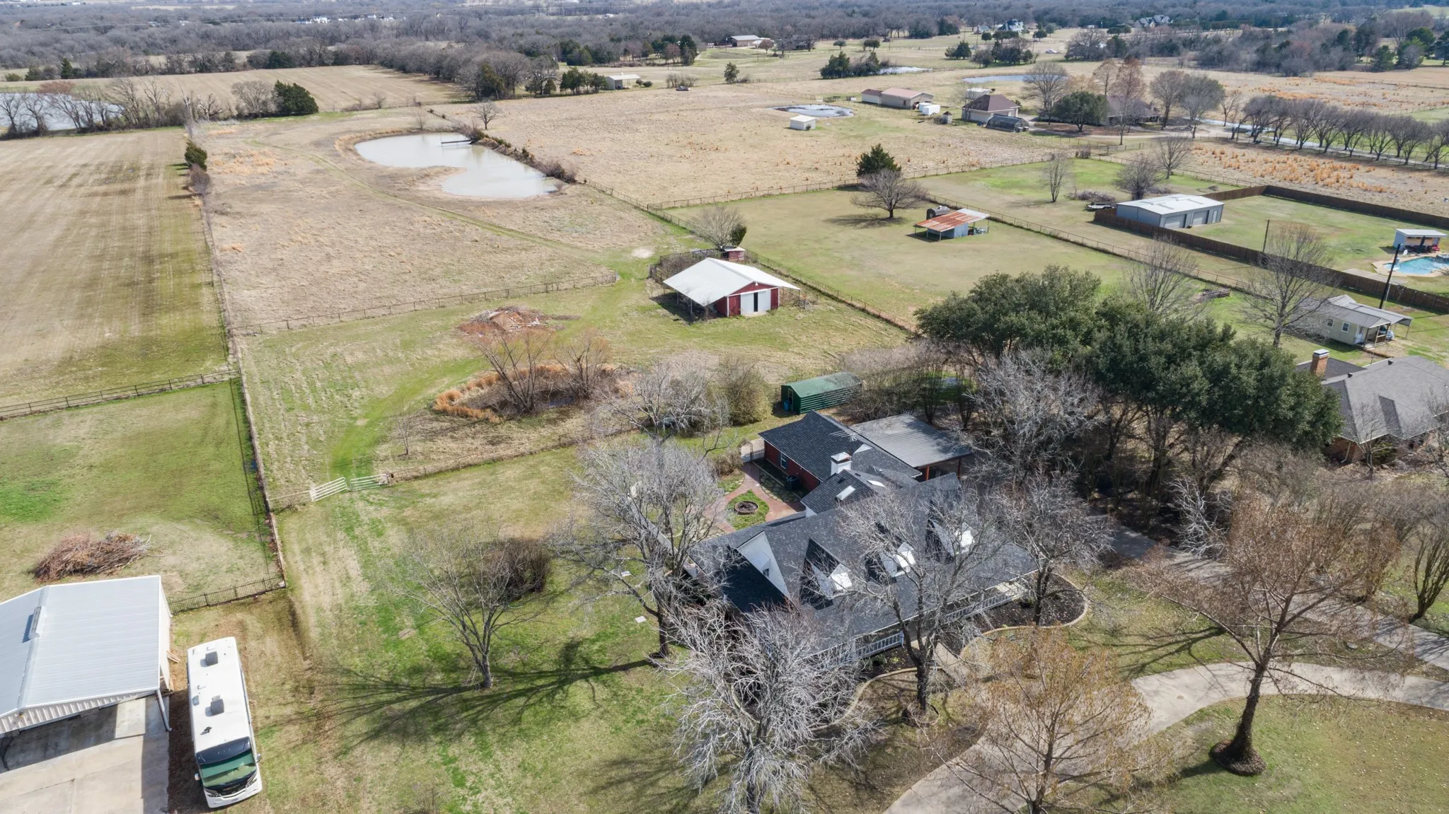 Single Family Residence For Sale in Kaufman County , 9193 County Road 158, Kaufman, Texas 75142, 3 Bedroom, 3 Bathroom, 2 Garage spaces, 2,366 Sqft, built in 1989, mls#21376479, Real Estate Agent in Kaufman, Homes For Sale in Kaufman county, Homes For Sale in Kaufman, Realtor in Kaufman Texas, Real Estate Brokerage Independent Realty Texas, Luminita Cordes Realtor