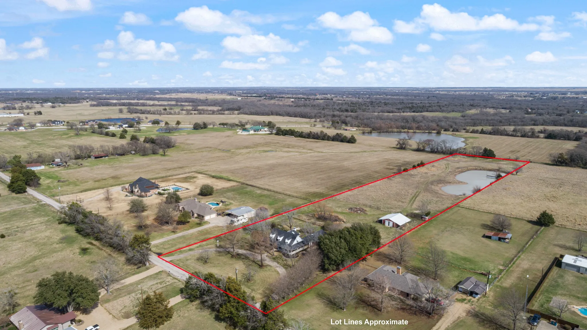 Single Family Residence For Sale in Kaufman County , 9193 County Road 158, Kaufman, Texas 75142, 3 Bedroom, 3 Bathroom, 2 Garage spaces, 2,366 Sqft, built in 1989, mls#21376479, Real Estate Agent in Kaufman, Homes For Sale in Kaufman county, Homes For Sale in Kaufman, Realtor in Kaufman Texas, Real Estate Brokerage Independent Realty Texas, Luminita Cordes Realtor