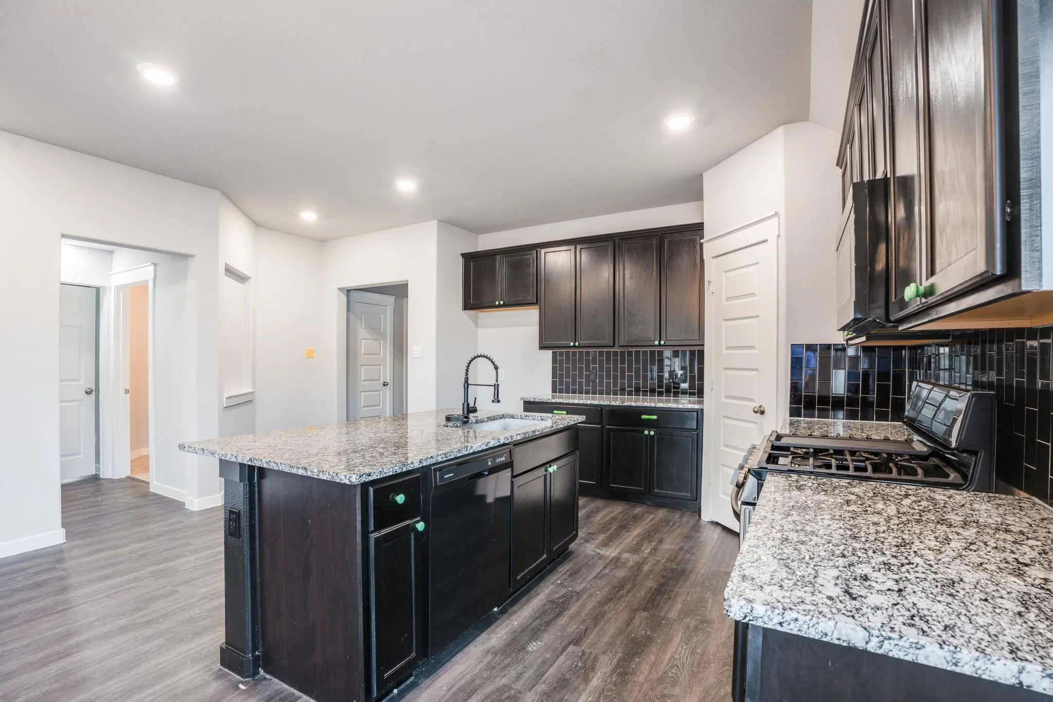 Single Family Residence For Sale in Tarrant County , 8425 High Garden Street, Fort Worth, Texas 76123, 5 Bedroom, 3 Bathroom, 2 Garage spaces, 2,126 Sqft, built in 2021, mls#21352373, Real Estate Agent in Fort Worth, Homes For Sale in Tarrant county, Homes For Sale in Fort Worth, Realtor in Fort Worth Texas, Real Estate Brokerage Independent Realty Texas, Luminita Cordes Realtor