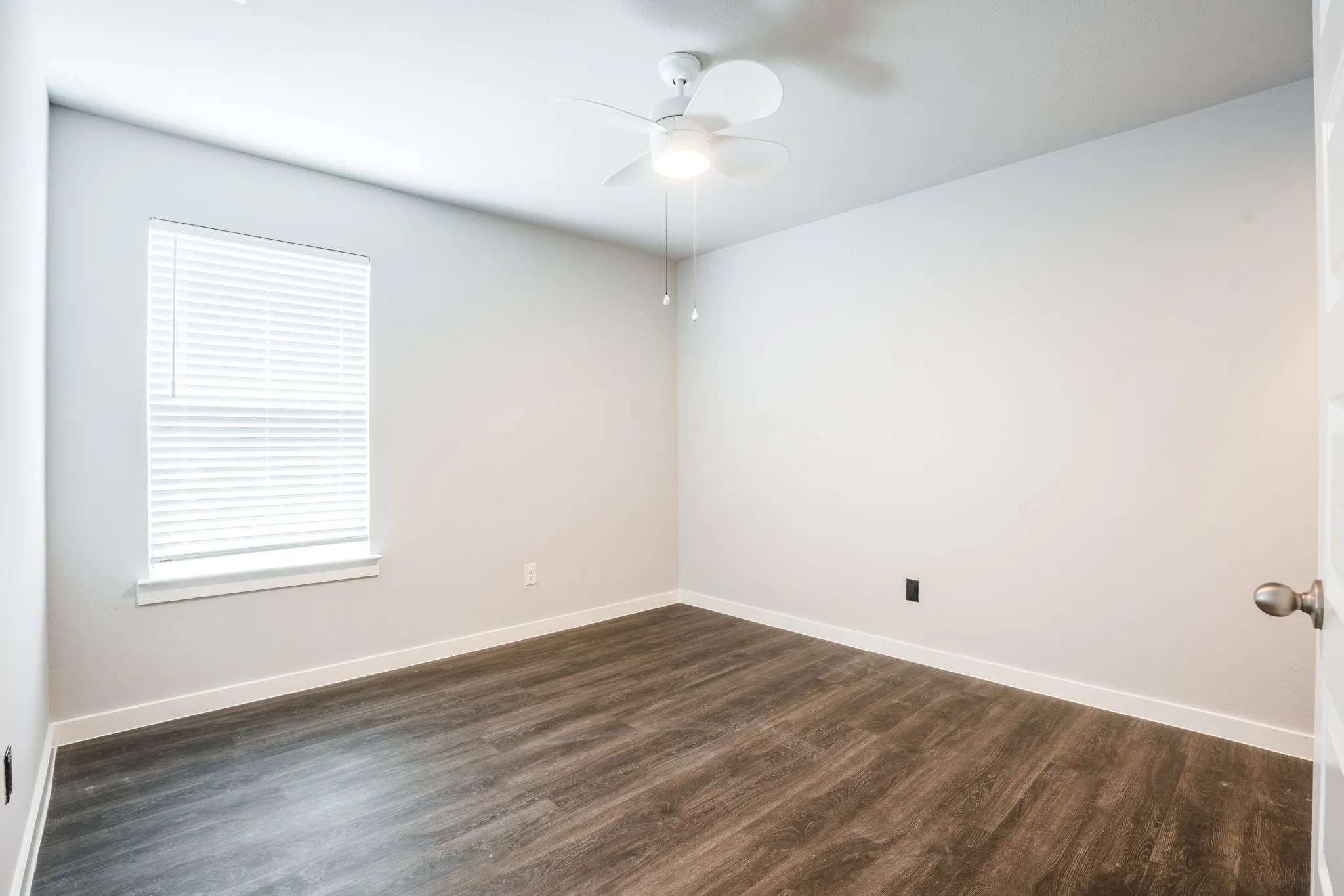 Single Family Residence For Sale in Tarrant County , 8425 High Garden Street, Fort Worth, Texas 76123, 5 Bedroom, 3 Bathroom, 2 Garage spaces, 2,126 Sqft, built in 2021, mls#21352373, Real Estate Agent in Fort Worth, Homes For Sale in Tarrant county, Homes For Sale in Fort Worth, Realtor in Fort Worth Texas, Real Estate Brokerage Independent Realty Texas, Luminita Cordes Realtor