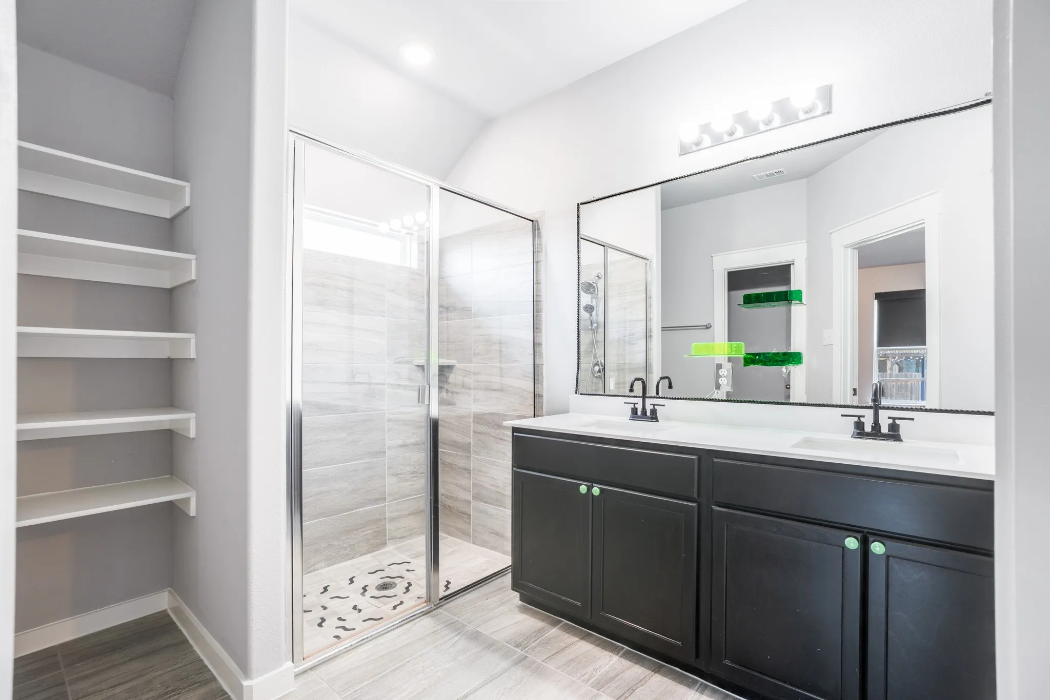 Single Family Residence For Sale in Tarrant County , 8425 High Garden Street, Fort Worth, Texas 76123, 5 Bedroom, 3 Bathroom, 2 Garage spaces, 2,126 Sqft, built in 2021, mls#21352373, Real Estate Agent in Fort Worth, Homes For Sale in Tarrant county, Homes For Sale in Fort Worth, Realtor in Fort Worth Texas, Real Estate Brokerage Independent Realty Texas, Luminita Cordes Realtor