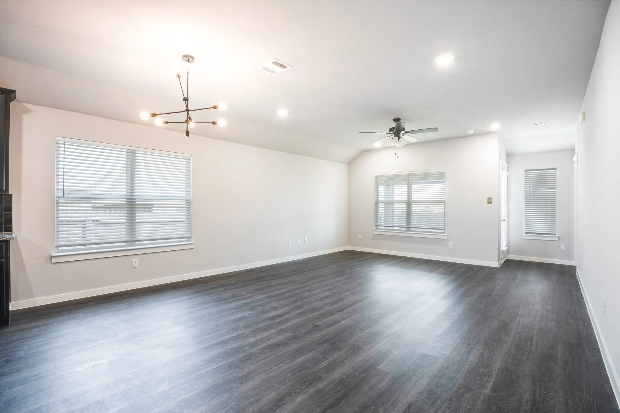 Single Family Residence For Sale in Tarrant County , 8425 High Garden Street, Fort Worth, Texas 76123, 5 Bedroom, 3 Bathroom, 2 Garage spaces, 2,126 Sqft, built in 2021, mls#21352373, Real Estate Agent in Fort Worth, Homes For Sale in Tarrant county, Homes For Sale in Fort Worth, Realtor in Fort Worth Texas, Real Estate Brokerage Independent Realty Texas, Luminita Cordes Realtor