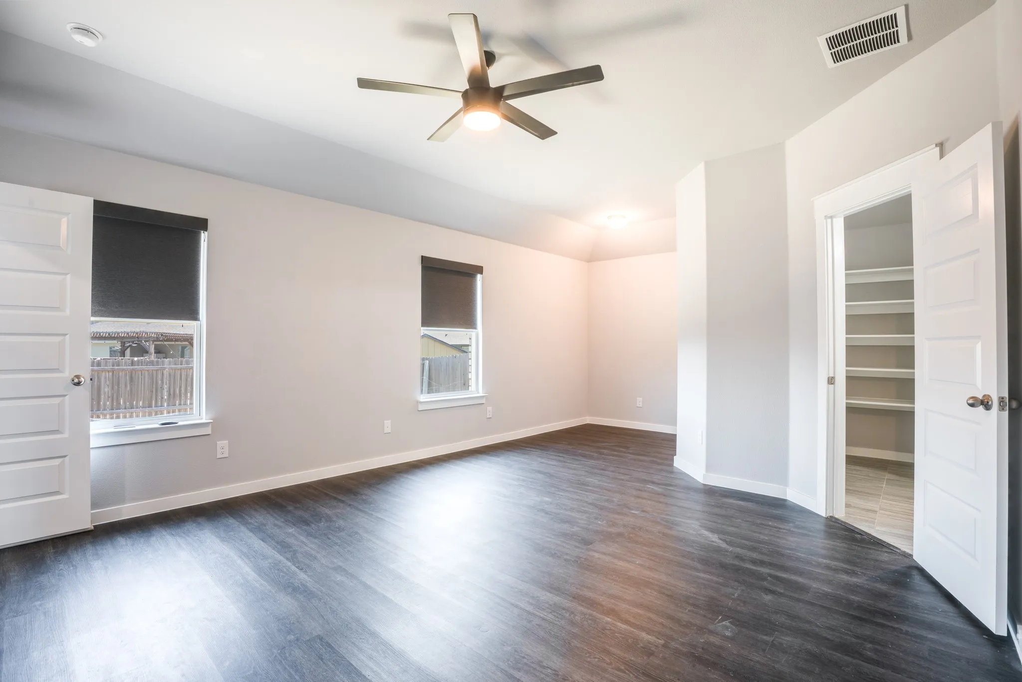 Single Family Residence For Sale in Tarrant County , 8425 High Garden Street, Fort Worth, Texas 76123, 5 Bedroom, 3 Bathroom, 2 Garage spaces, 2,126 Sqft, built in 2021, mls#21352373, Real Estate Agent in Fort Worth, Homes For Sale in Tarrant county, Homes For Sale in Fort Worth, Realtor in Fort Worth Texas, Real Estate Brokerage Independent Realty Texas, Luminita Cordes Realtor