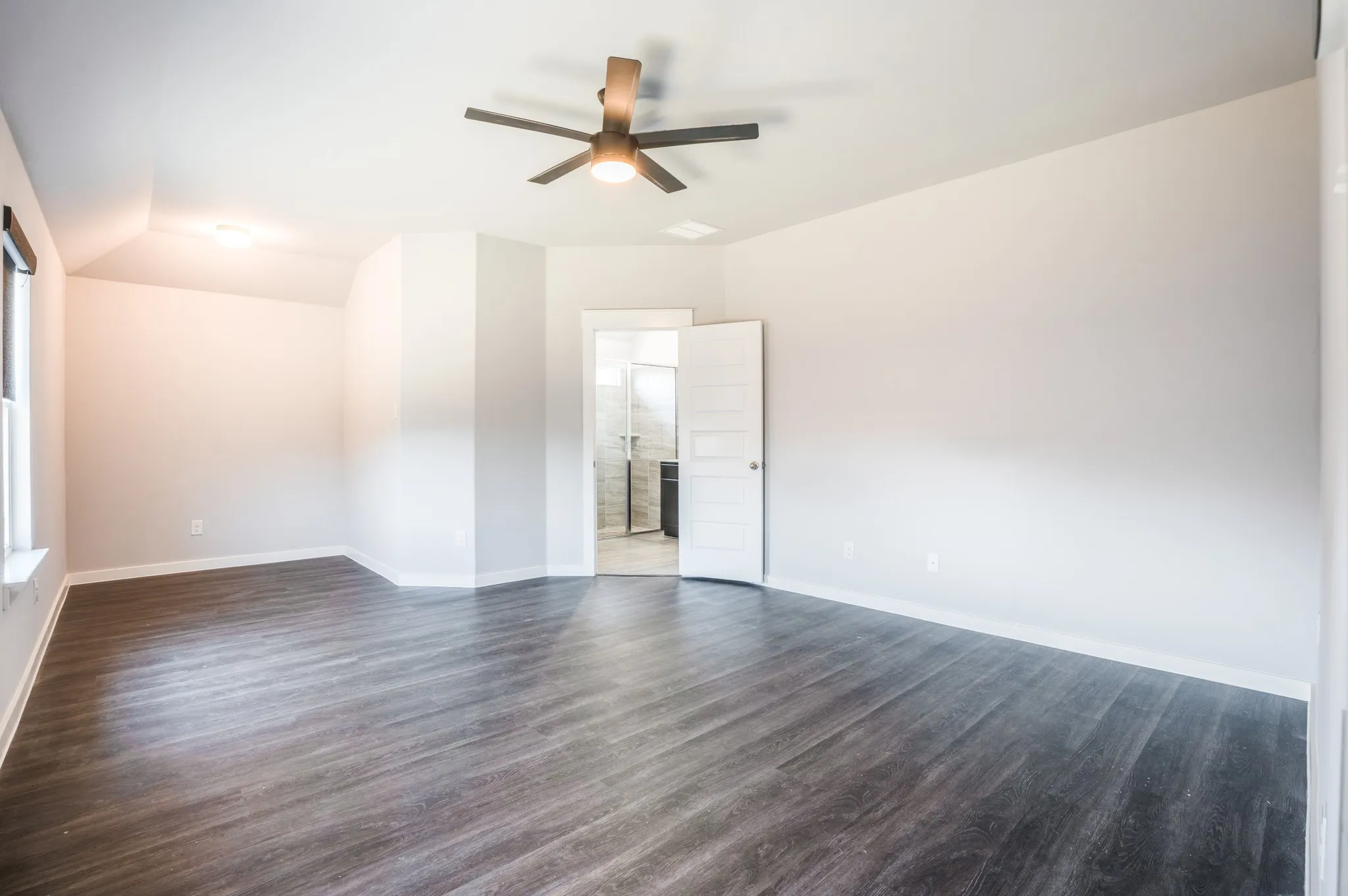 Single Family Residence For Sale in Tarrant County , 8425 High Garden Street, Fort Worth, Texas 76123, 5 Bedroom, 3 Bathroom, 2 Garage spaces, 2,126 Sqft, built in 2021, mls#21352373, Real Estate Agent in Fort Worth, Homes For Sale in Tarrant county, Homes For Sale in Fort Worth, Realtor in Fort Worth Texas, Real Estate Brokerage Independent Realty Texas, Luminita Cordes Realtor