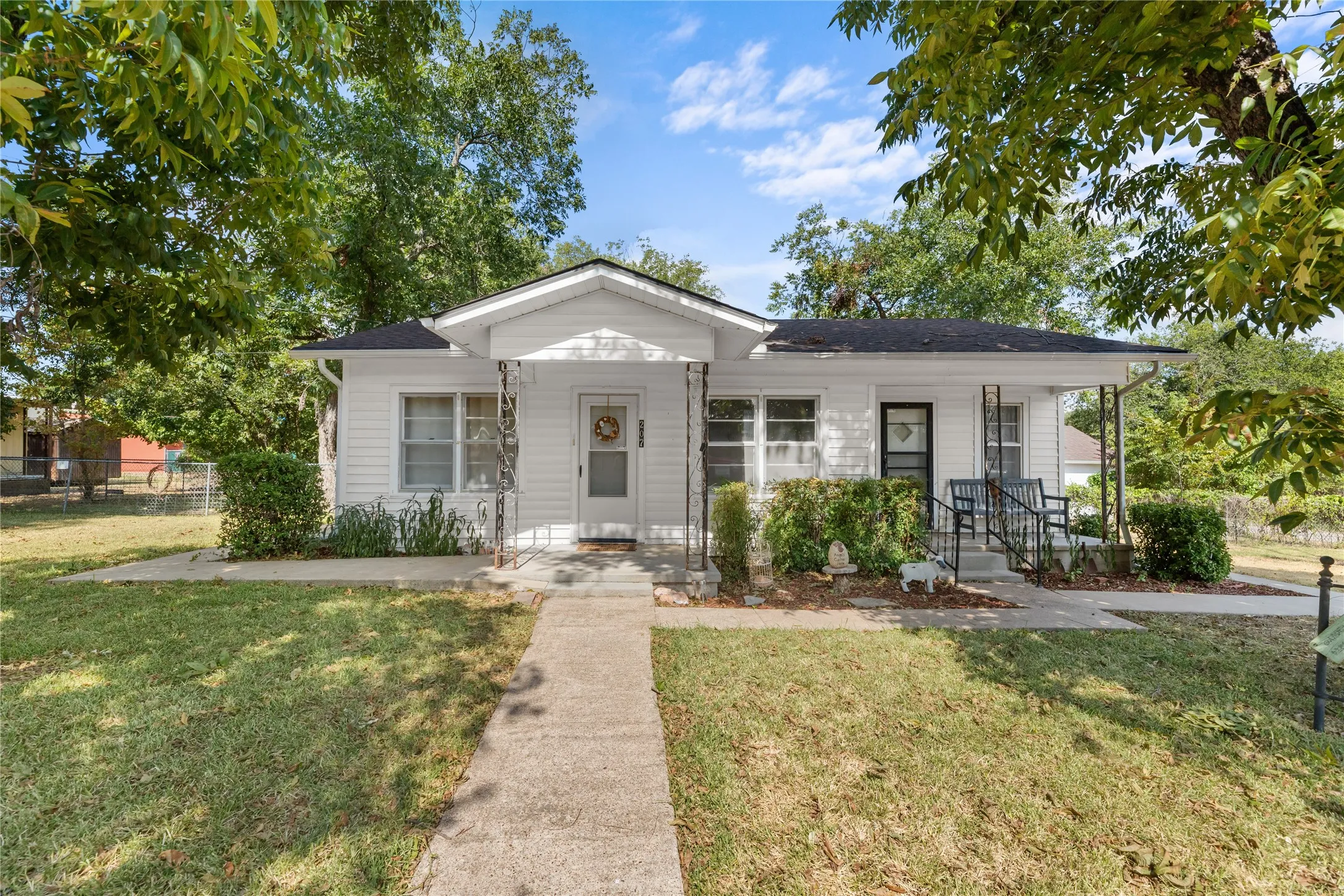 Single Family Residence For Sale
