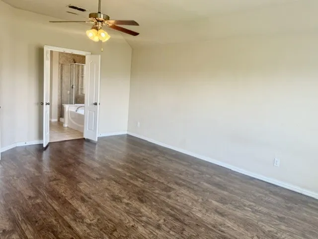 Single Family Residence For Sale in Denton County , 917 Bird Creek Drive, Little Elm, Texas 75068, 3 Bedroom, 2 Bathroom, 2 Garage spaces, 1,713 Sqft, built in 2017, mls#21376530, Real Estate Agent in Little Elm, Homes For Sale in Denton county, Homes For Sale in Little Elm, Realtor in Little Elm Texas, Real Estate Brokerage Independent Realty Texas, Luminita Cordes Realtor