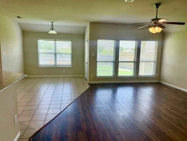 Single Family Residence For Sale in Denton County , 917 Bird Creek Drive, Little Elm, Texas 75068, 3 Bedroom, 2 Bathroom, 2 Garage spaces, 1,713 Sqft, built in 2017, mls#21376530, Real Estate Agent in Little Elm, Homes For Sale in Denton county, Homes For Sale in Little Elm, Realtor in Little Elm Texas, Real Estate Brokerage Independent Realty Texas, Luminita Cordes Realtor