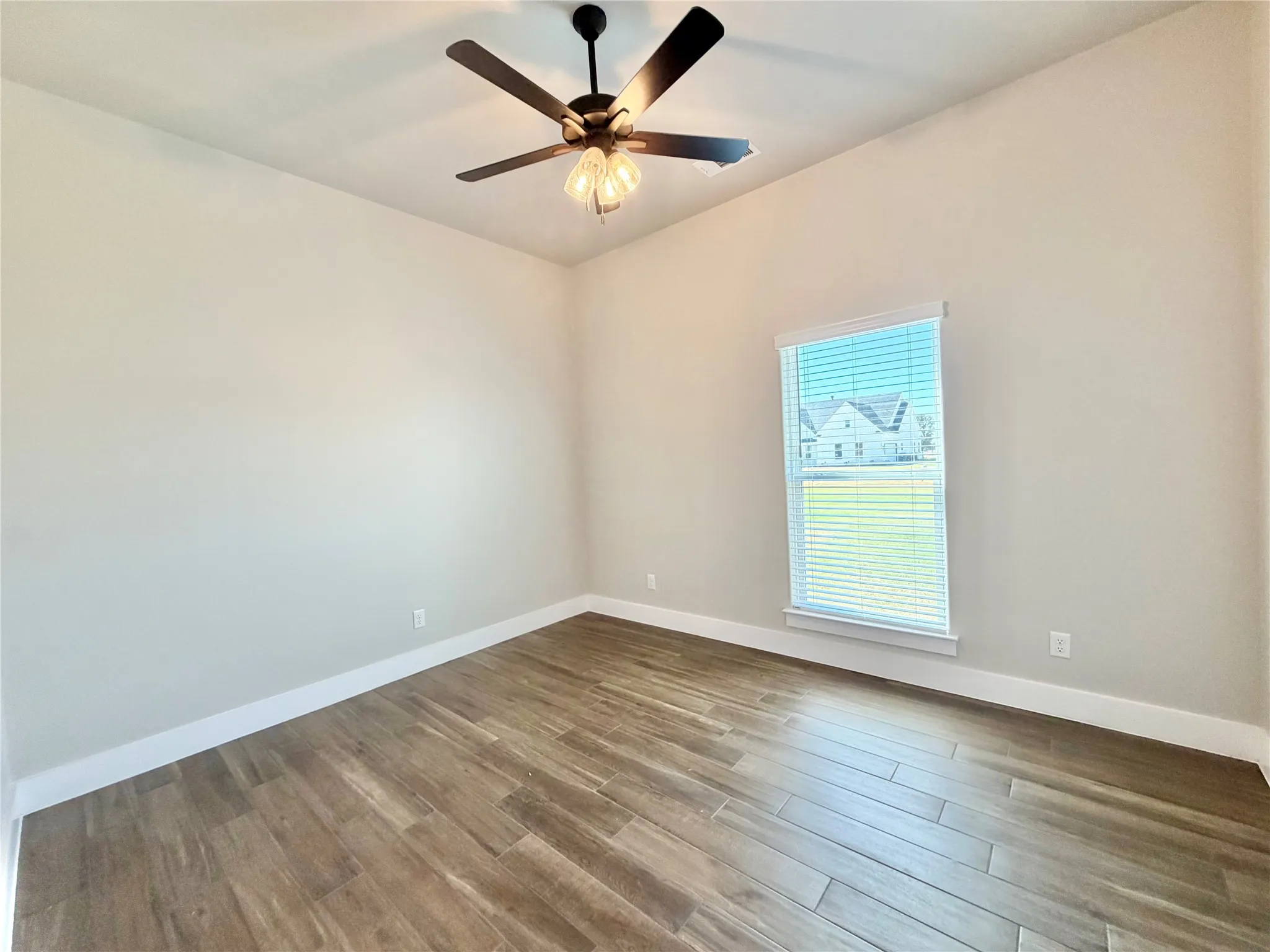 Single Family Residence For Sale in Parker County , 1013 Sabrina Court, Weatherford, Texas 76085, 4 Bedroom, 3 Bathroom, 2 Garage spaces, 2,160 Sqft, built in 2026, mls#21376409, Real Estate Agent in Weatherford, Homes For Sale in Parker county, Homes For Sale in Weatherford, Realtor in Weatherford Texas, Real Estate Brokerage Independent Realty Texas, Luminita Cordes Realtor