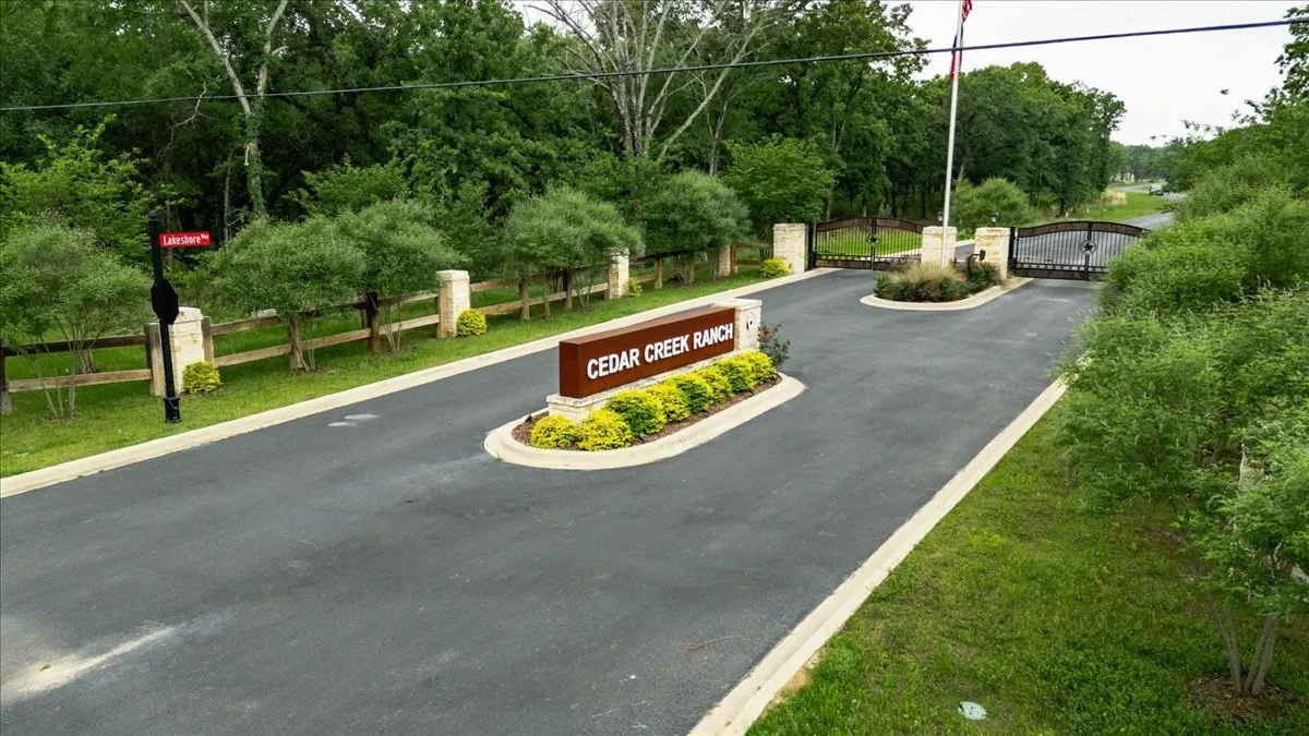 Unimproved Land For Sale in Henderson County , 6970 Lakeshore Way, Caney City, Texas 75124, 0, 0, Garage spaces, 0 Sqft, built in 0, mls#21374142, Real Estate Agent in Caney City, Homes For Sale in Henderson county, Homes For Sale in Caney City, Realtor in Caney City Texas, Real Estate Brokerage Independent Realty Texas, Luminita Cordes Realtor