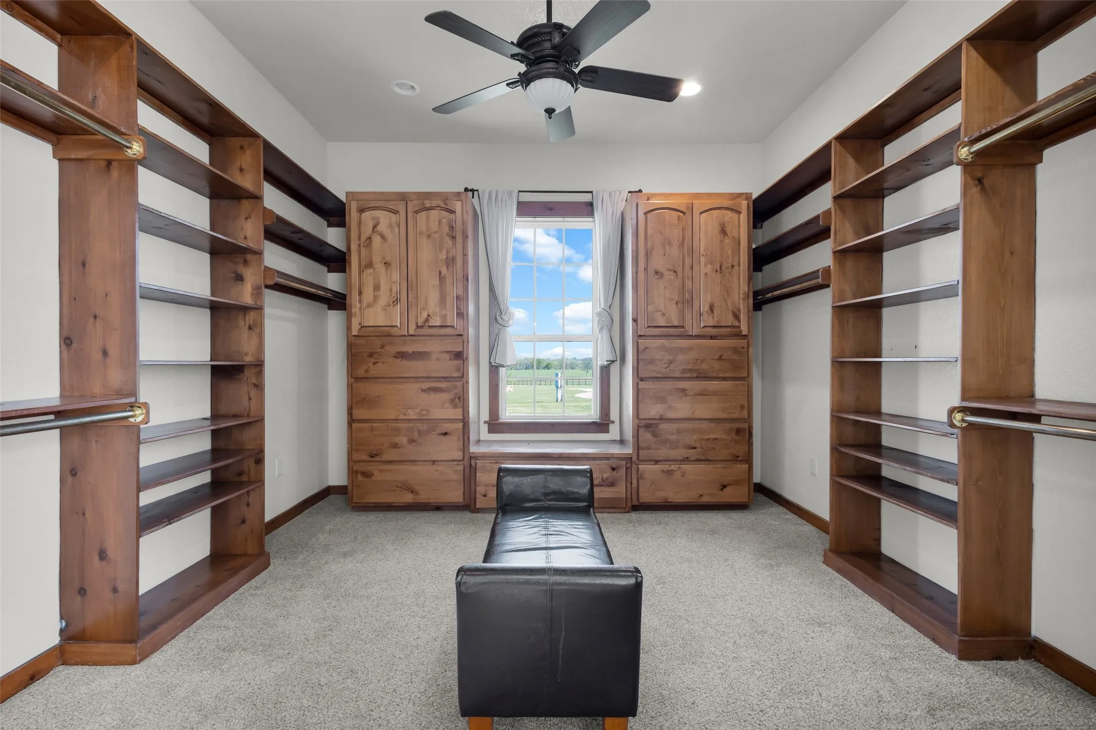 Farm For Sale in Denton County , 12491 Madison Lane, Justin, Texas 76247, 5 Bedroom, 6 Bathroom, 3 Garage spaces, 13,071 Sqft, built in 2008, mls#21376449, Real Estate Agent in Justin, Homes For Sale in Denton county, Homes For Sale in Justin, Realtor in Justin Texas, Real Estate Brokerage Independent Realty Texas, Luminita Cordes Realtor