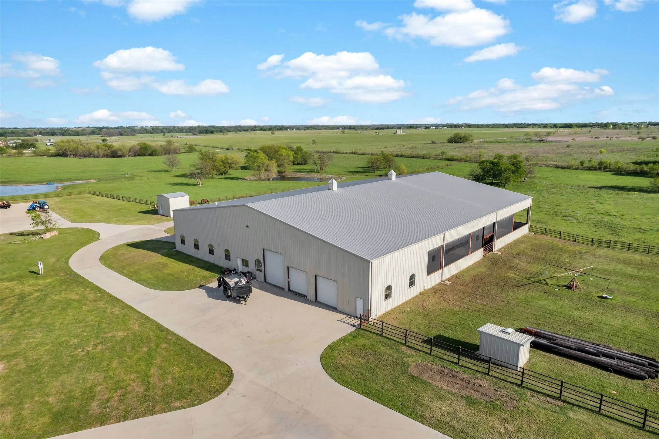 Farm For Sale in Denton County , 12491 Madison Lane, Justin, Texas 76247, 5 Bedroom, 6 Bathroom, 3 Garage spaces, 13,071 Sqft, built in 2008, mls#21376449, Real Estate Agent in Justin, Homes For Sale in Denton county, Homes For Sale in Justin, Realtor in Justin Texas, Real Estate Brokerage Independent Realty Texas, Luminita Cordes Realtor