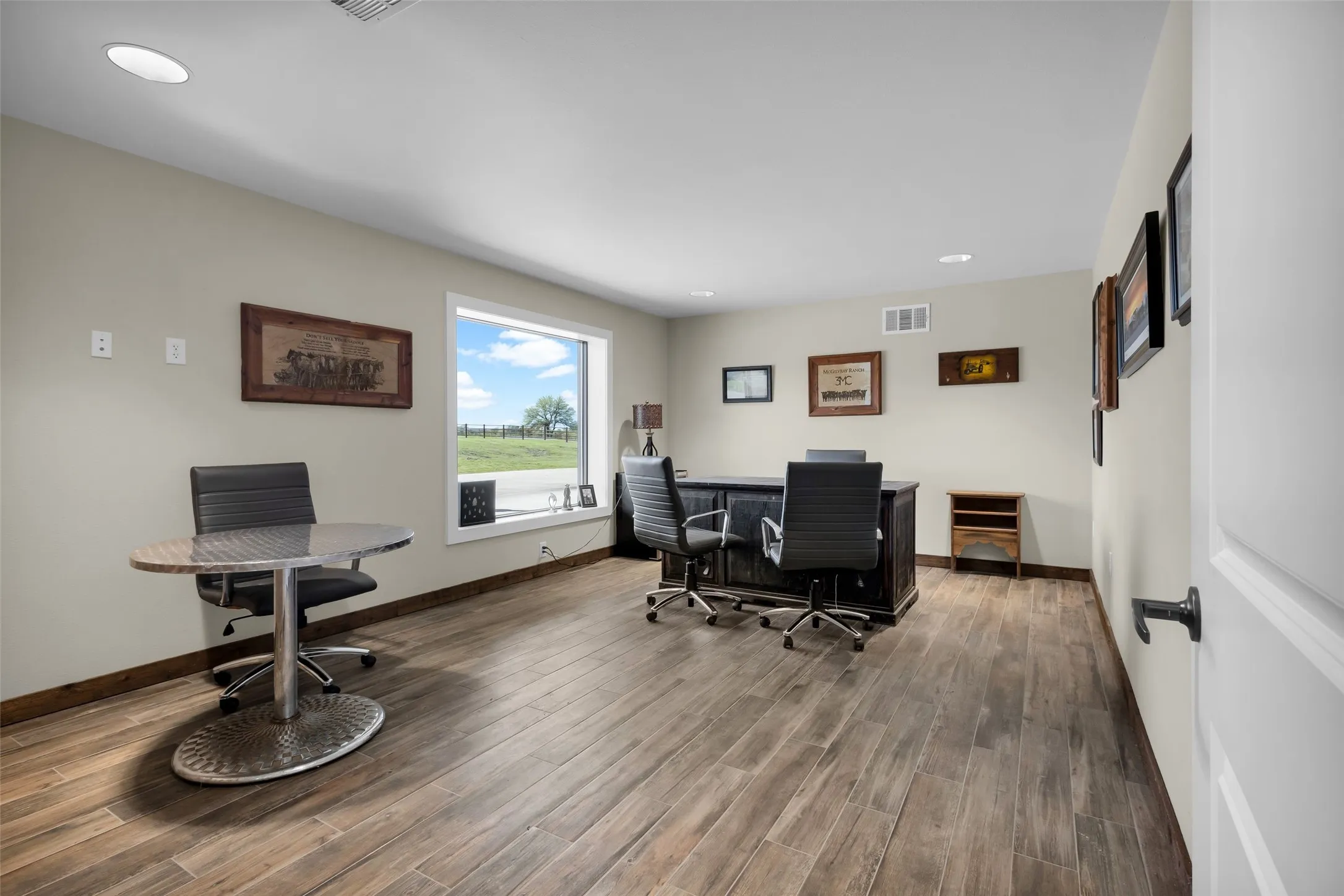 Farm For Sale in Denton County , 12491 Madison Lane, Justin, Texas 76247, 5 Bedroom, 6 Bathroom, 3 Garage spaces, 13,071 Sqft, built in 2008, mls#21376449, Real Estate Agent in Justin, Homes For Sale in Denton county, Homes For Sale in Justin, Realtor in Justin Texas, Real Estate Brokerage Independent Realty Texas, Luminita Cordes Realtor