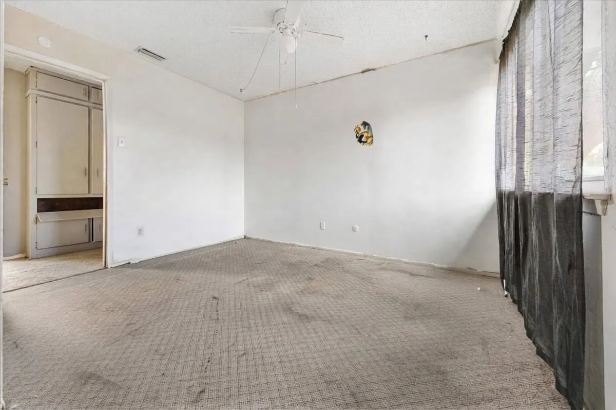 Single Family Residence For Sale in Dallas County , 1822 Glouchester Drive, Garland, Texas 75044, 4 Bedroom, 2 Bathroom, 2 Garage spaces, 2,400 Sqft, built in 1973, mls#21376542, Real Estate Agent in Garland, Homes For Sale in Dallas county, Homes For Sale in Garland, Realtor in Garland Texas, Real Estate Brokerage Independent Realty Texas, Luminita Cordes Realtor