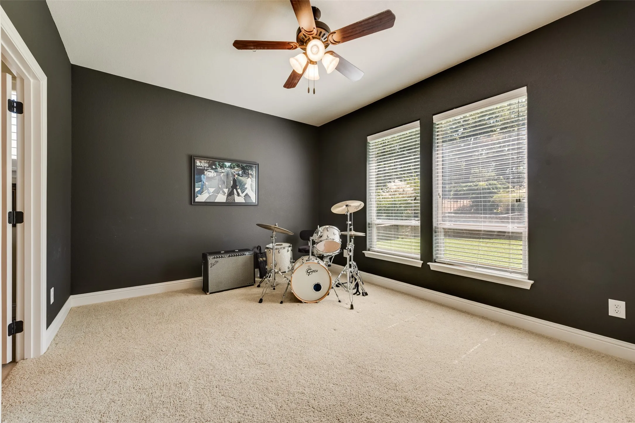 Single Family Residence For Sale in Parker County , 112 Trailview Lane, Weatherford, Texas 76088, 4 Bedroom, 4 Bathroom, 3 Garage spaces, 2,996 Sqft, built in 2008, mls#21376549, Real Estate Agent in Weatherford, Homes For Sale in Parker county, Homes For Sale in Weatherford, Realtor in Weatherford Texas, Real Estate Brokerage Independent Realty Texas, Luminita Cordes Realtor
