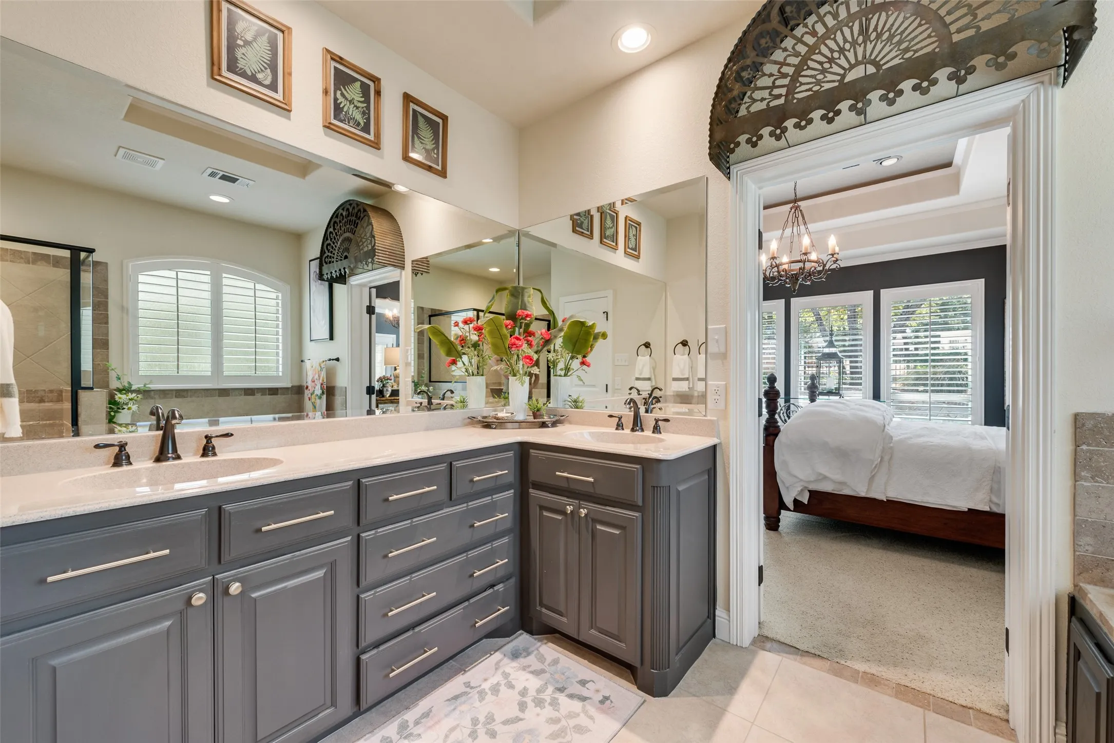 Single Family Residence For Sale in Parker County , 112 Trailview Lane, Weatherford, Texas 76088, 4 Bedroom, 4 Bathroom, 3 Garage spaces, 2,996 Sqft, built in 2008, mls#21376549, Real Estate Agent in Weatherford, Homes For Sale in Parker county, Homes For Sale in Weatherford, Realtor in Weatherford Texas, Real Estate Brokerage Independent Realty Texas, Luminita Cordes Realtor