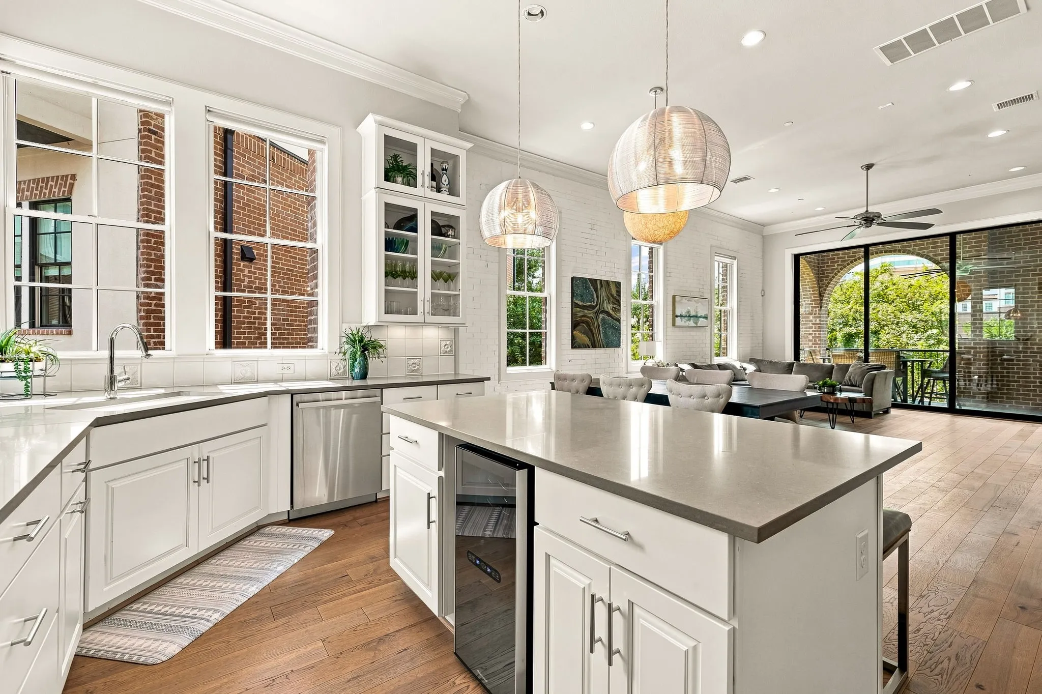 Townhouse For Sale in Dallas County , 5217 Baker Boulevard, Irving, Texas 75039, 3 Bedroom, 4 Bathroom, 2 Garage spaces, 2,453 Sqft, built in 2018, mls#21374274, Real Estate Agent in Irving, Homes For Sale in Dallas county, Homes For Sale in Irving, Realtor in Irving Texas, Real Estate Brokerage Independent Realty Texas, Luminita Cordes Realtor