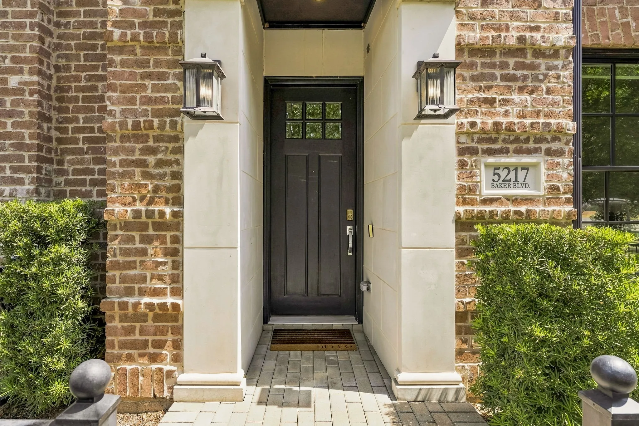 Townhouse For Sale in Dallas County , 5217 Baker Boulevard, Irving, Texas 75039, 3 Bedroom, 4 Bathroom, 2 Garage spaces, 2,453 Sqft, built in 2018, mls#21374274, Real Estate Agent in Irving, Homes For Sale in Dallas county, Homes For Sale in Irving, Realtor in Irving Texas, Real Estate Brokerage Independent Realty Texas, Luminita Cordes Realtor