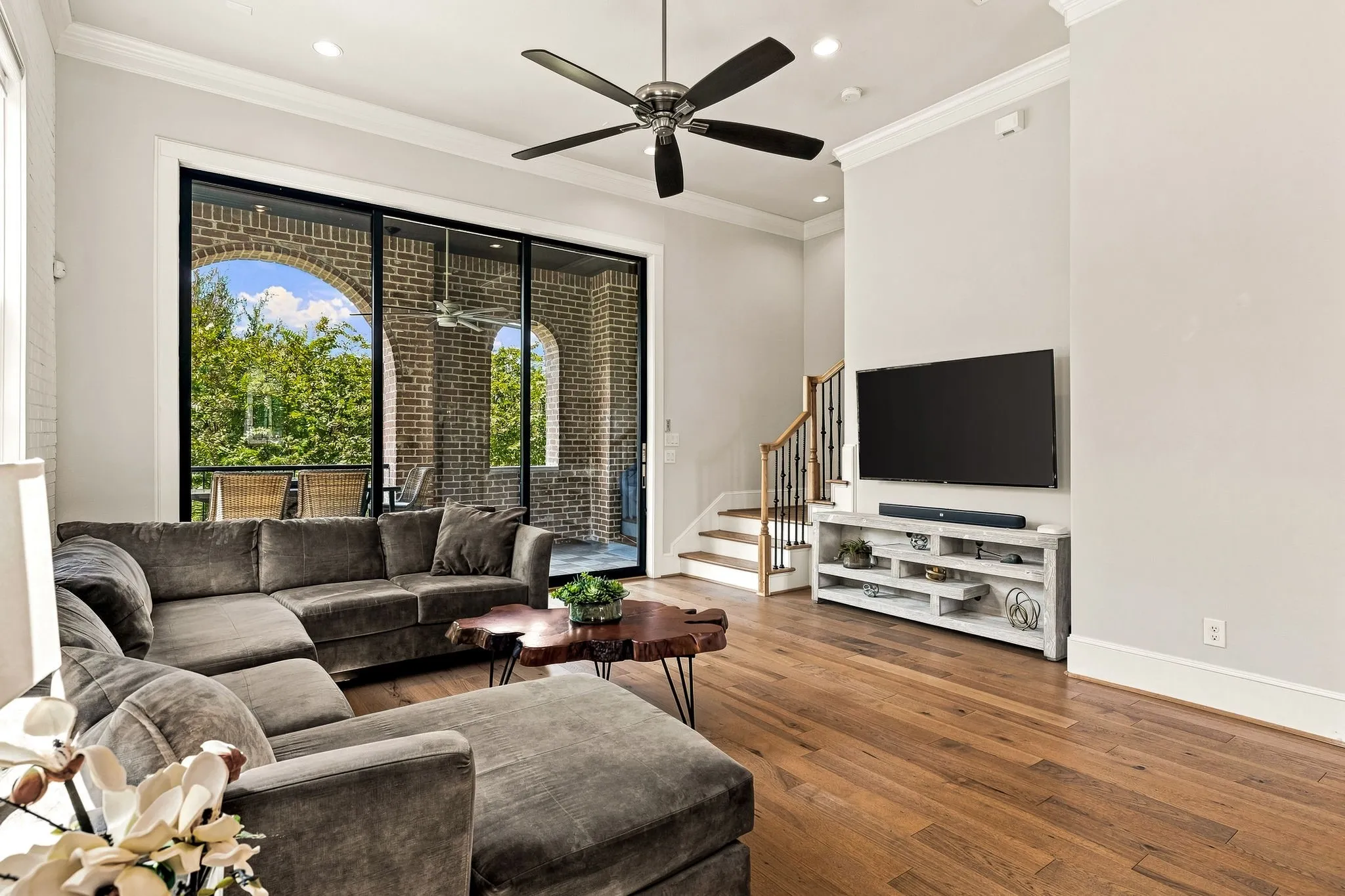 Townhouse For Sale in Dallas County , 5217 Baker Boulevard, Irving, Texas 75039, 3 Bedroom, 4 Bathroom, 2 Garage spaces, 2,453 Sqft, built in 2018, mls#21374274, Real Estate Agent in Irving, Homes For Sale in Dallas county, Homes For Sale in Irving, Realtor in Irving Texas, Real Estate Brokerage Independent Realty Texas, Luminita Cordes Realtor