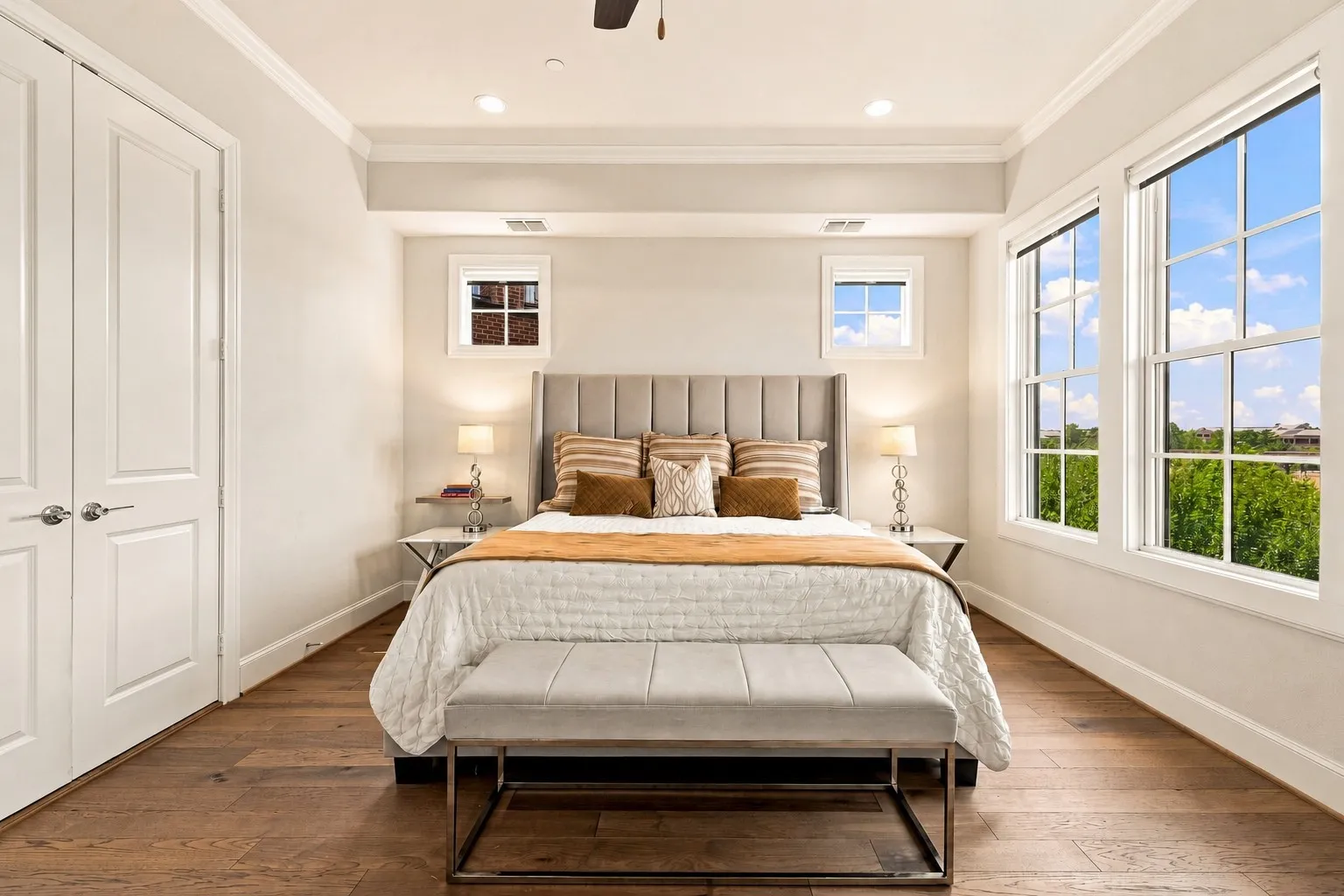 Townhouse For Sale in Dallas County , 5217 Baker Boulevard, Irving, Texas 75039, 3 Bedroom, 4 Bathroom, 2 Garage spaces, 2,453 Sqft, built in 2018, mls#21374274, Real Estate Agent in Irving, Homes For Sale in Dallas county, Homes For Sale in Irving, Realtor in Irving Texas, Real Estate Brokerage Independent Realty Texas, Luminita Cordes Realtor