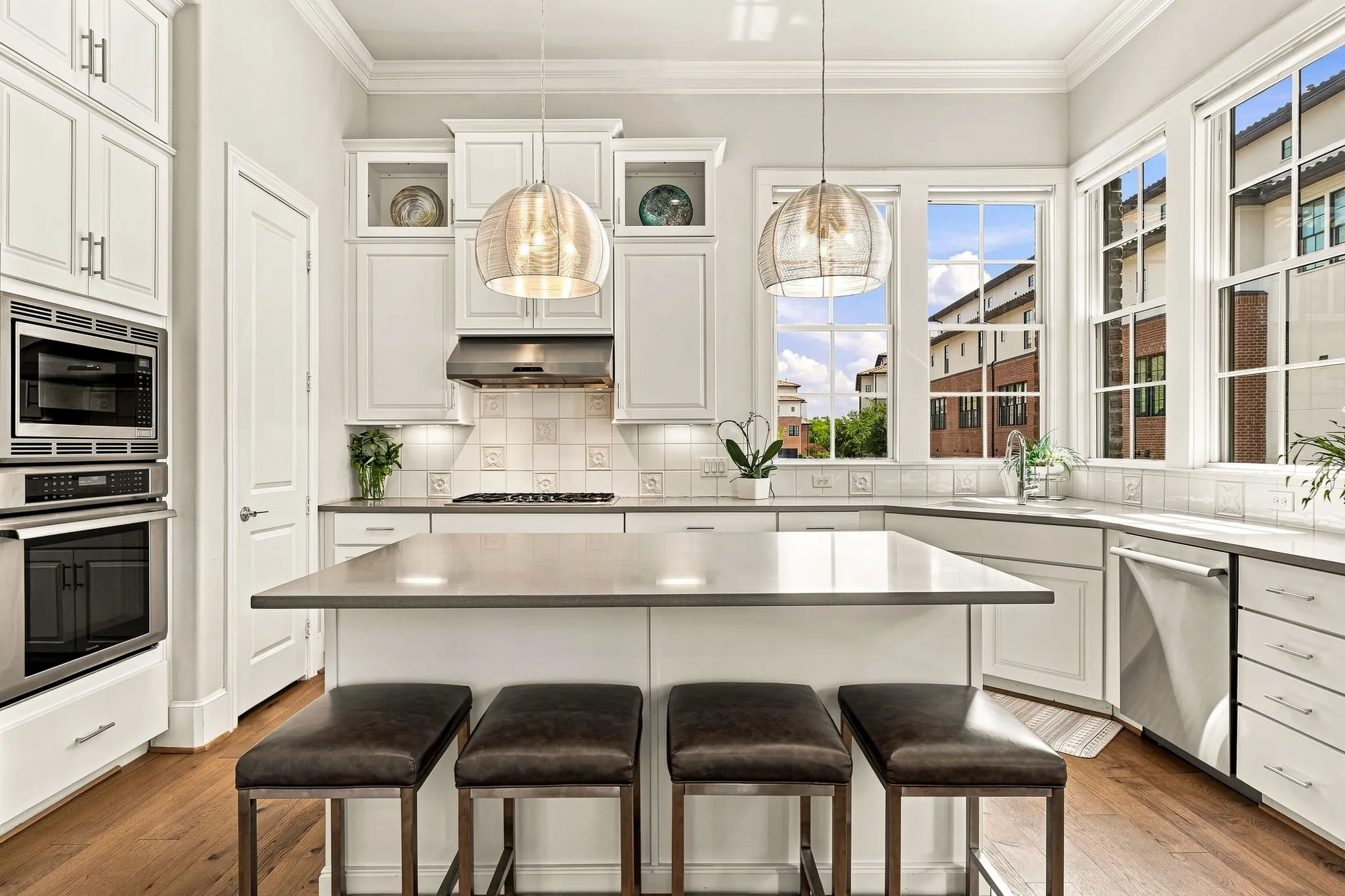 Townhouse For Sale in Dallas County , 5217 Baker Boulevard, Irving, Texas 75039, 3 Bedroom, 4 Bathroom, 2 Garage spaces, 2,453 Sqft, built in 2018, mls#21374274, Real Estate Agent in Irving, Homes For Sale in Dallas county, Homes For Sale in Irving, Realtor in Irving Texas, Real Estate Brokerage Independent Realty Texas, Luminita Cordes Realtor