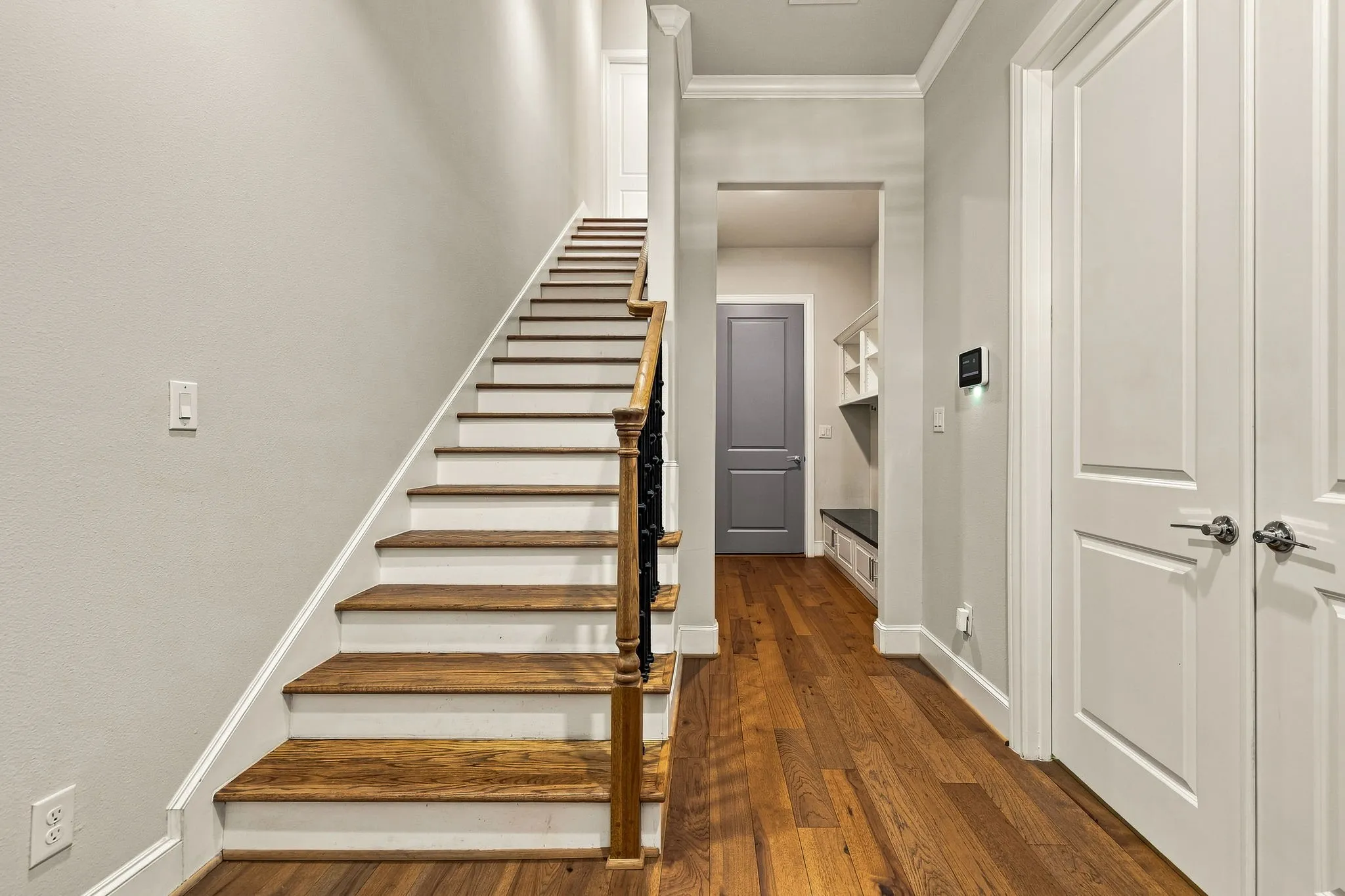 Townhouse For Sale in Dallas County , 5217 Baker Boulevard, Irving, Texas 75039, 3 Bedroom, 4 Bathroom, 2 Garage spaces, 2,453 Sqft, built in 2018, mls#21374274, Real Estate Agent in Irving, Homes For Sale in Dallas county, Homes For Sale in Irving, Realtor in Irving Texas, Real Estate Brokerage Independent Realty Texas, Luminita Cordes Realtor